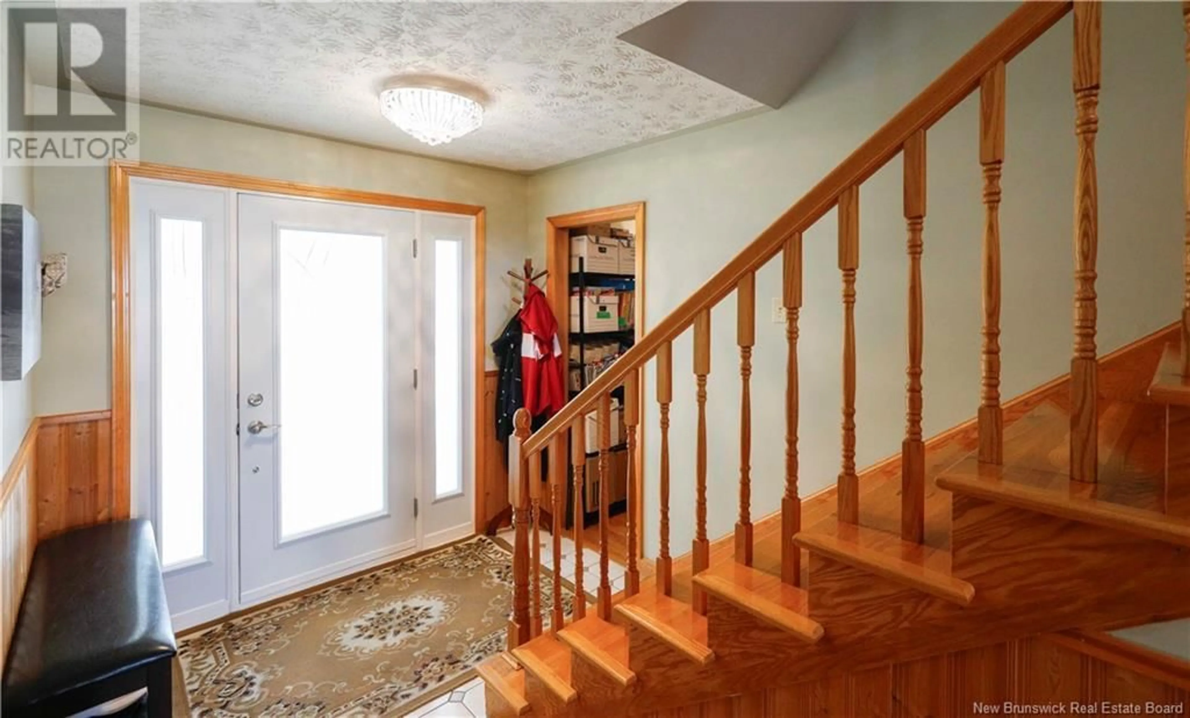 Indoor entryway for 102 Scotia View Drive, Saint John New Brunswick E2M5R1