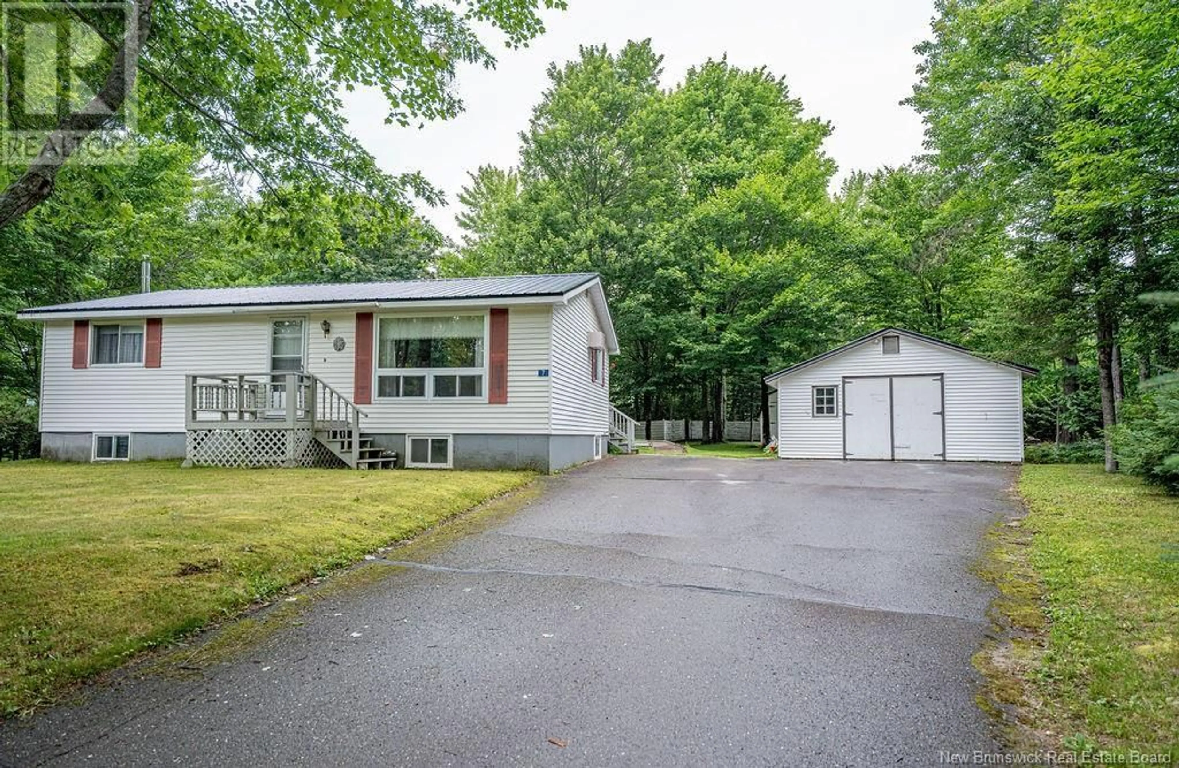 Cottage for 7 Wauklehegan Court, McAdam New Brunswick E6J1E1