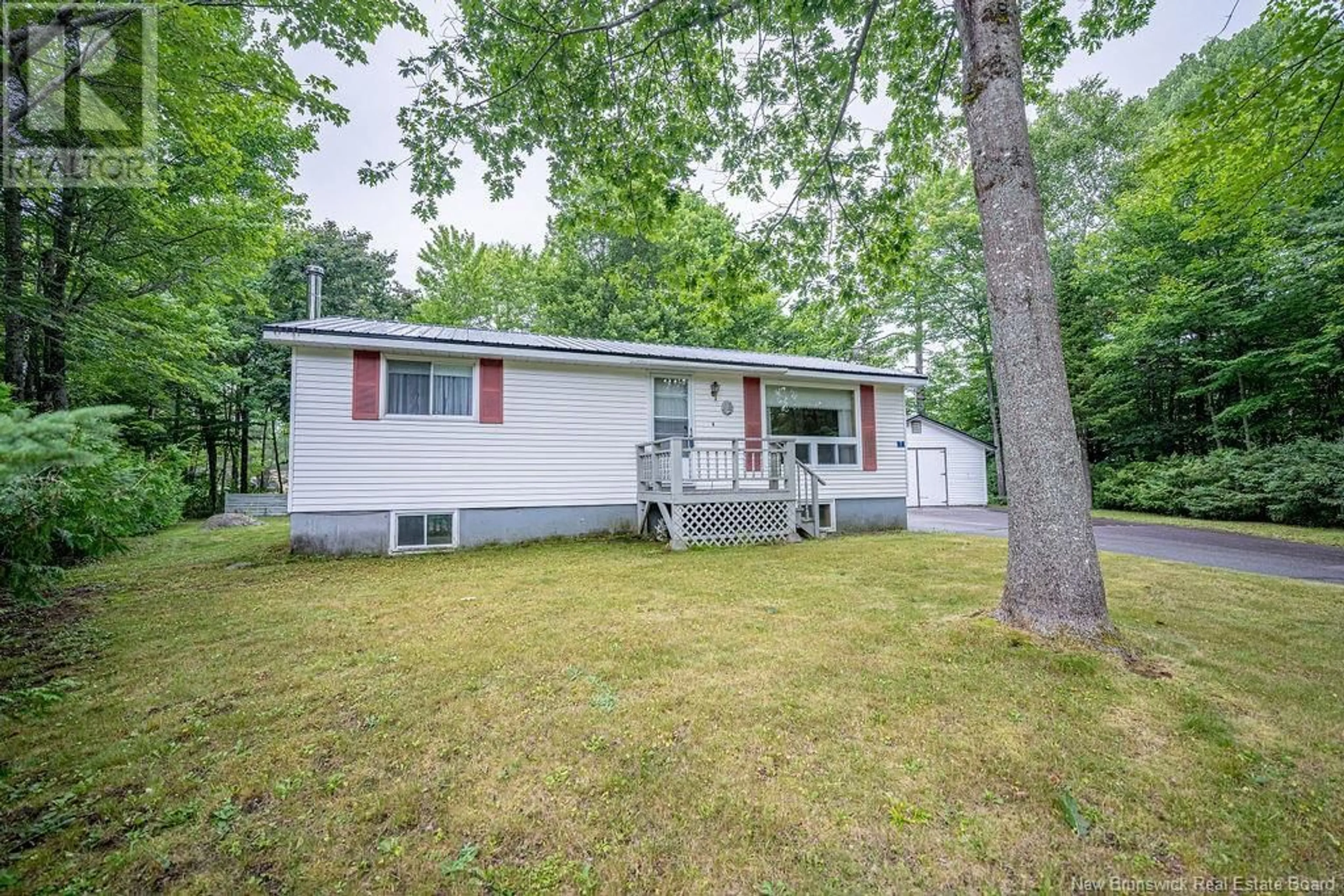 Cottage for 7 Wauklehegan Court, McAdam New Brunswick E6J1E1