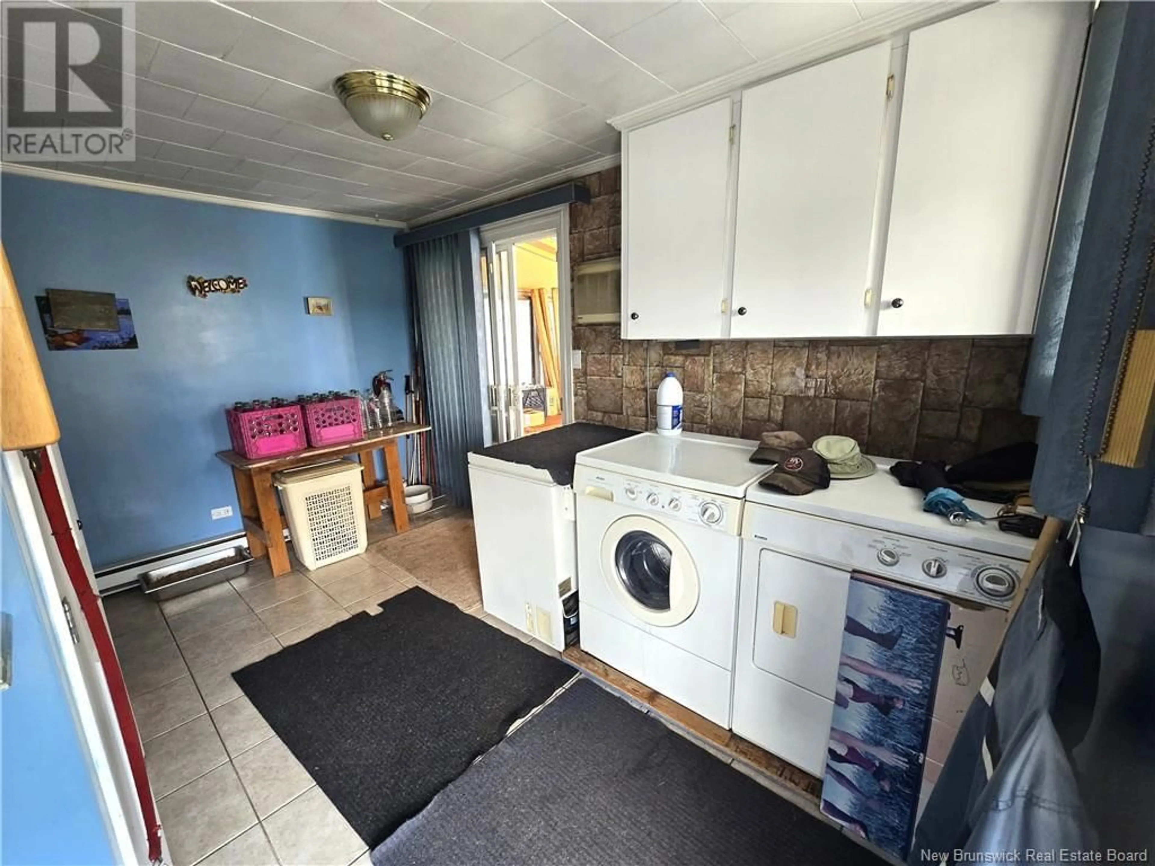 Standard kitchen for 1335 144 Route, Sainte-Anne-De-Madawaska New Brunswick E7E1T1