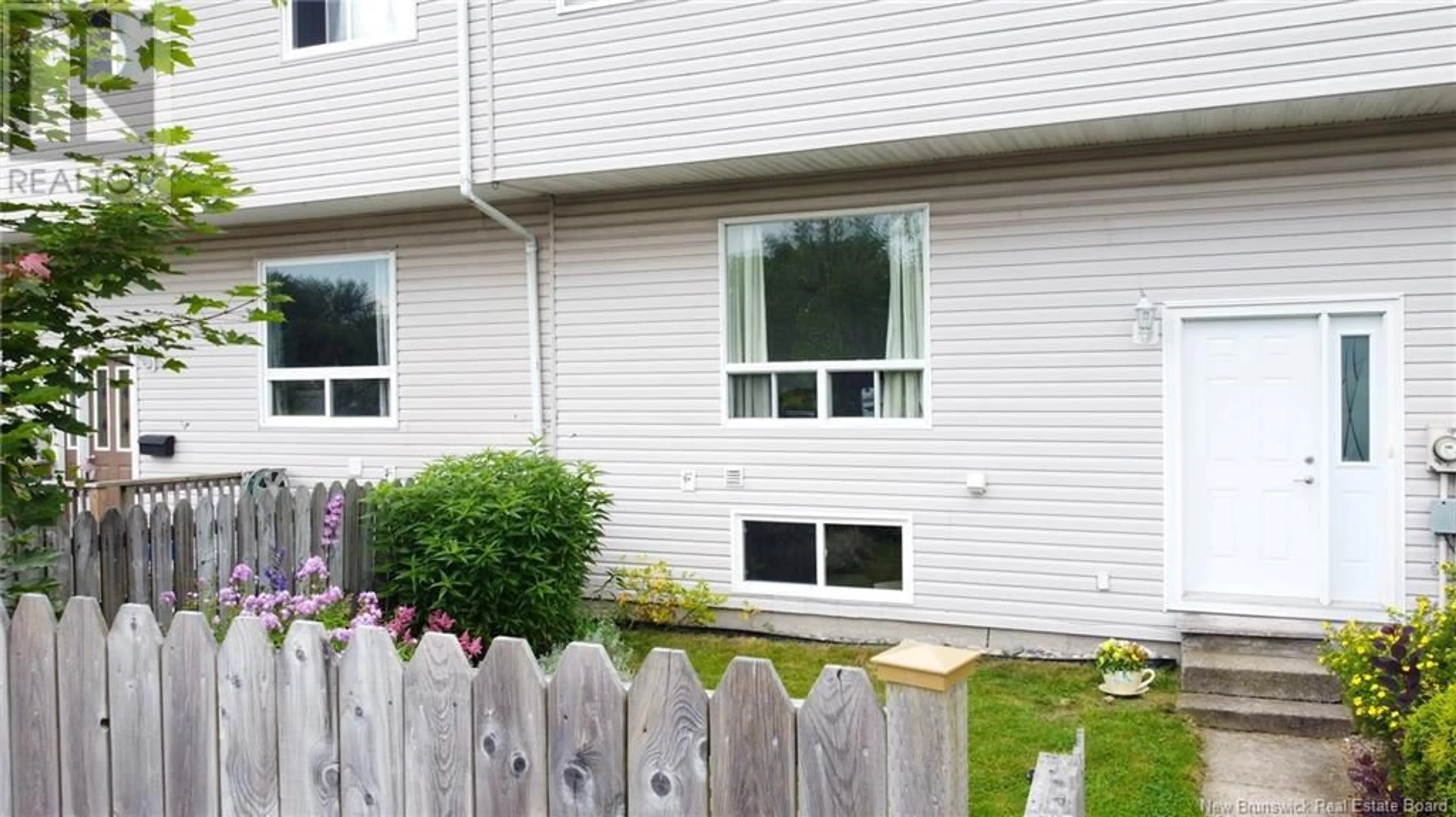 A pic from exterior of the house or condo for 209 Highmeadow Drive, Saint John New Brunswick E2J3X3