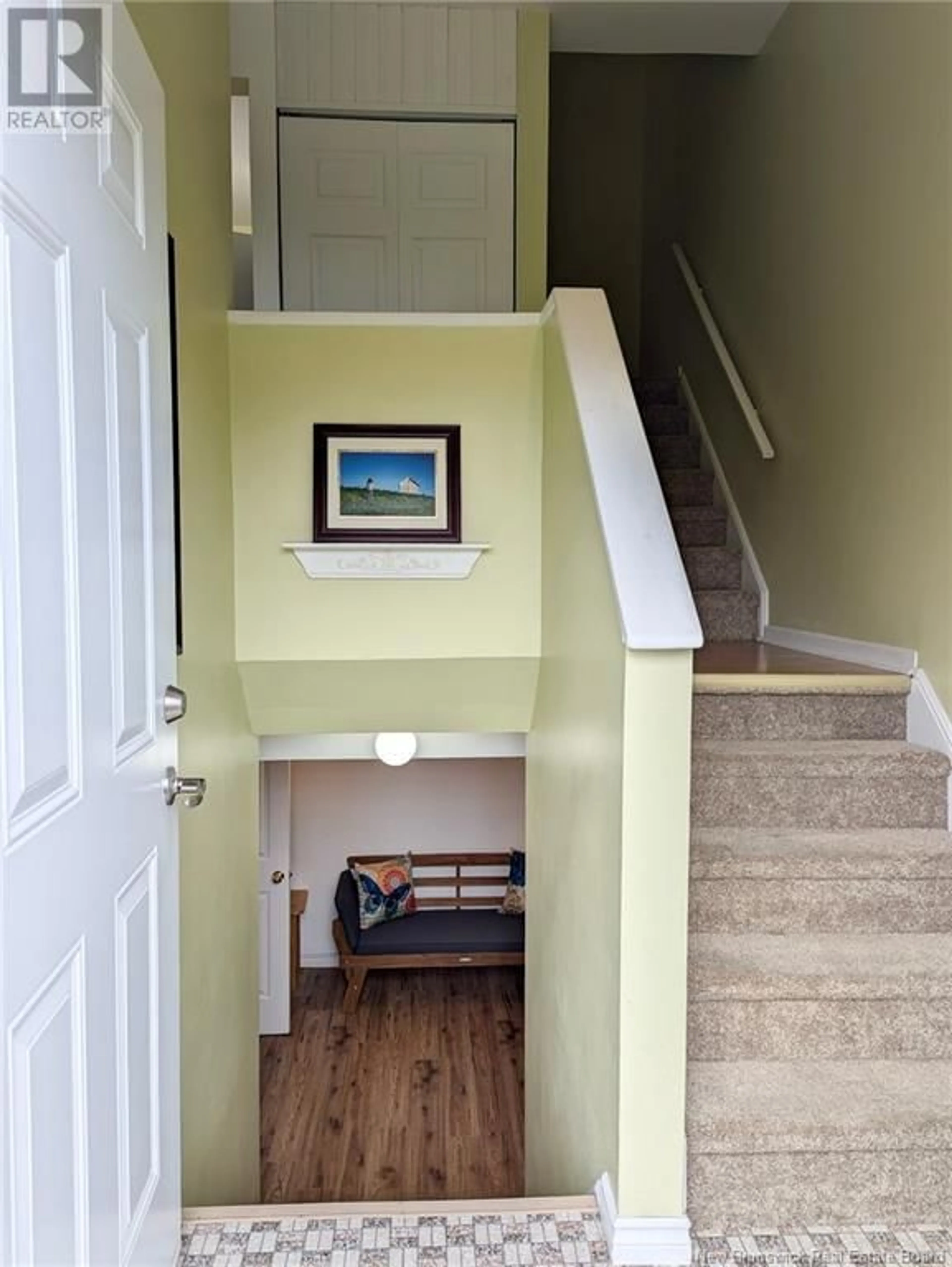 Indoor foyer for 209 Highmeadow Drive, Saint John New Brunswick E2J3X3