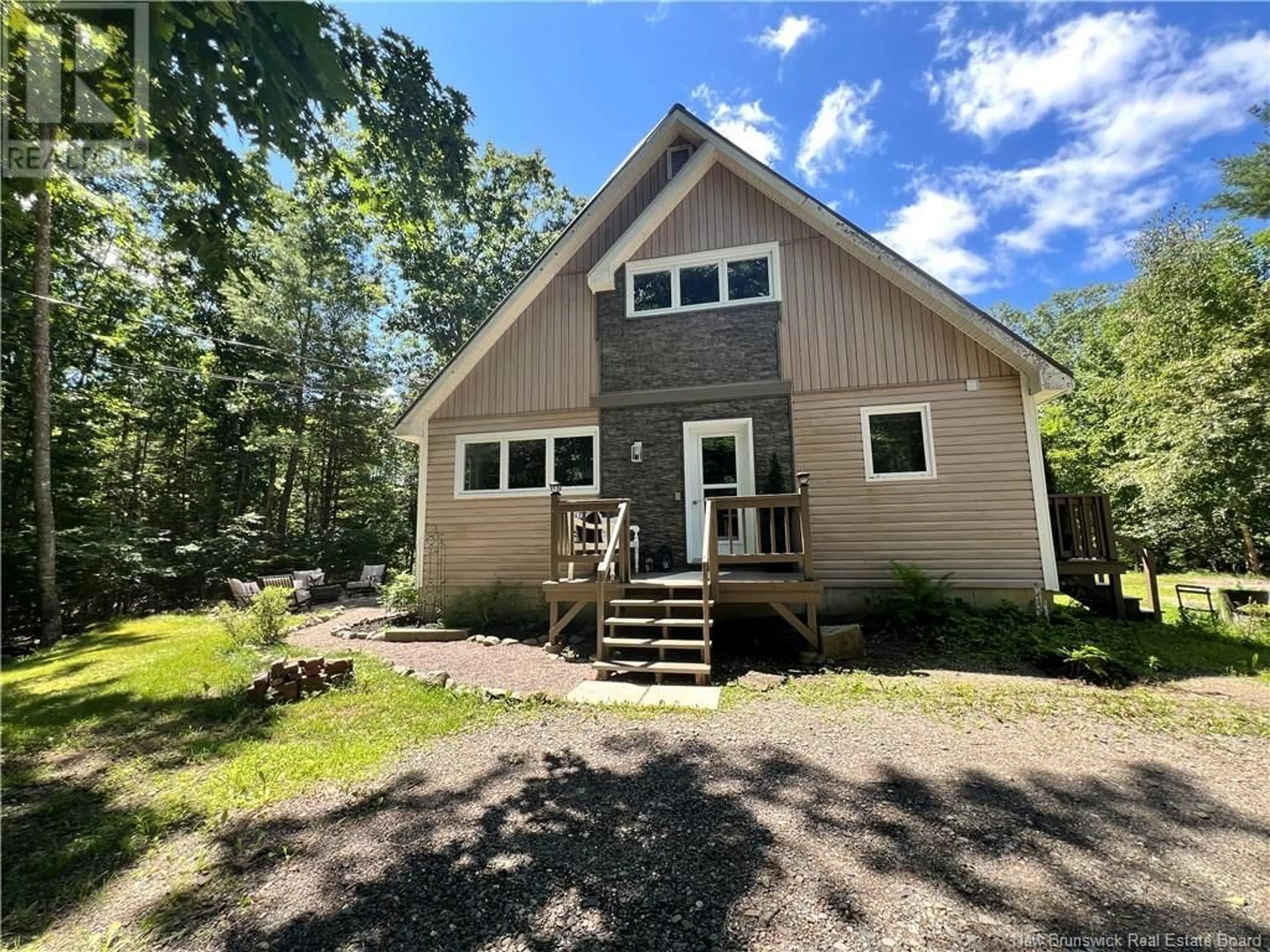 Cottage for 12 Marks Point Road, Dufferin New Brunswick E3L3P8