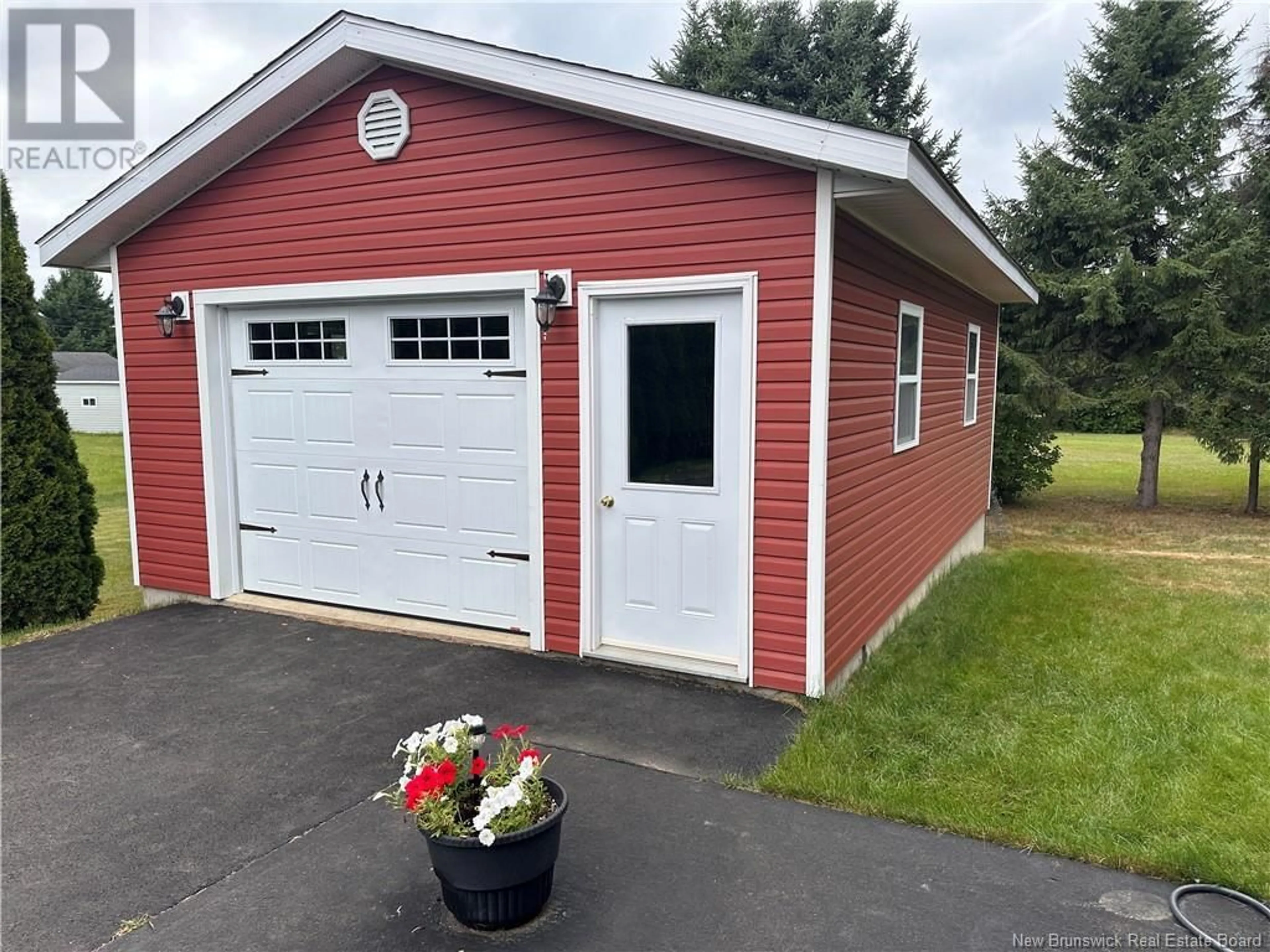 Indoor garage for 313 Wellington, Miramichi New Brunswick E1N1P3