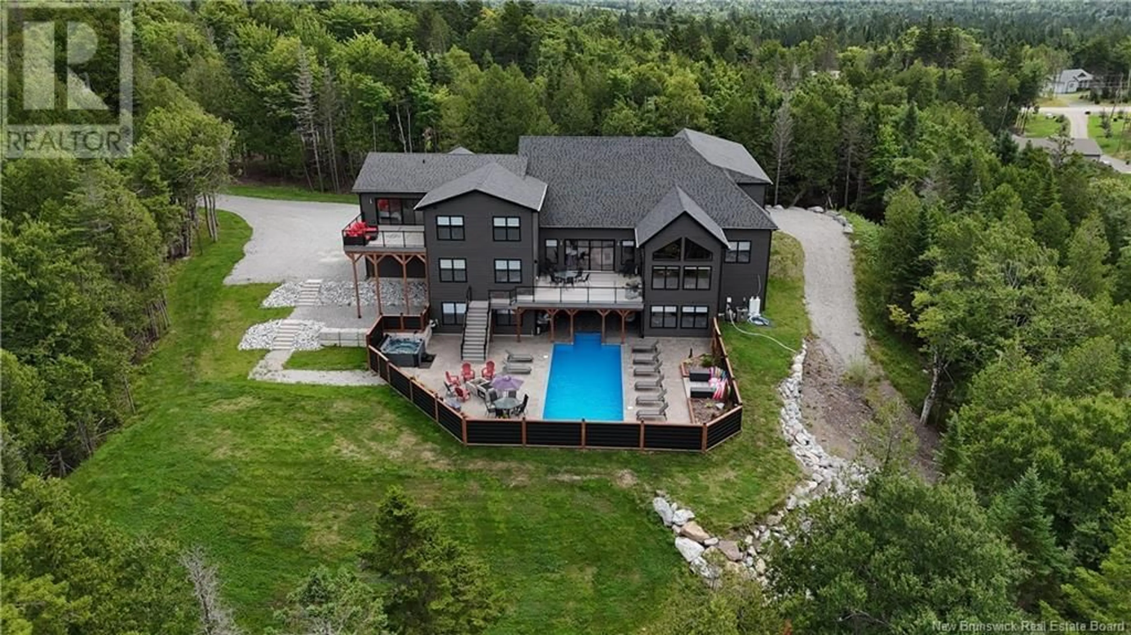 Indoor or outdoor pool for 21 Khaki Court, Quispamsis New Brunswick E2G0K6