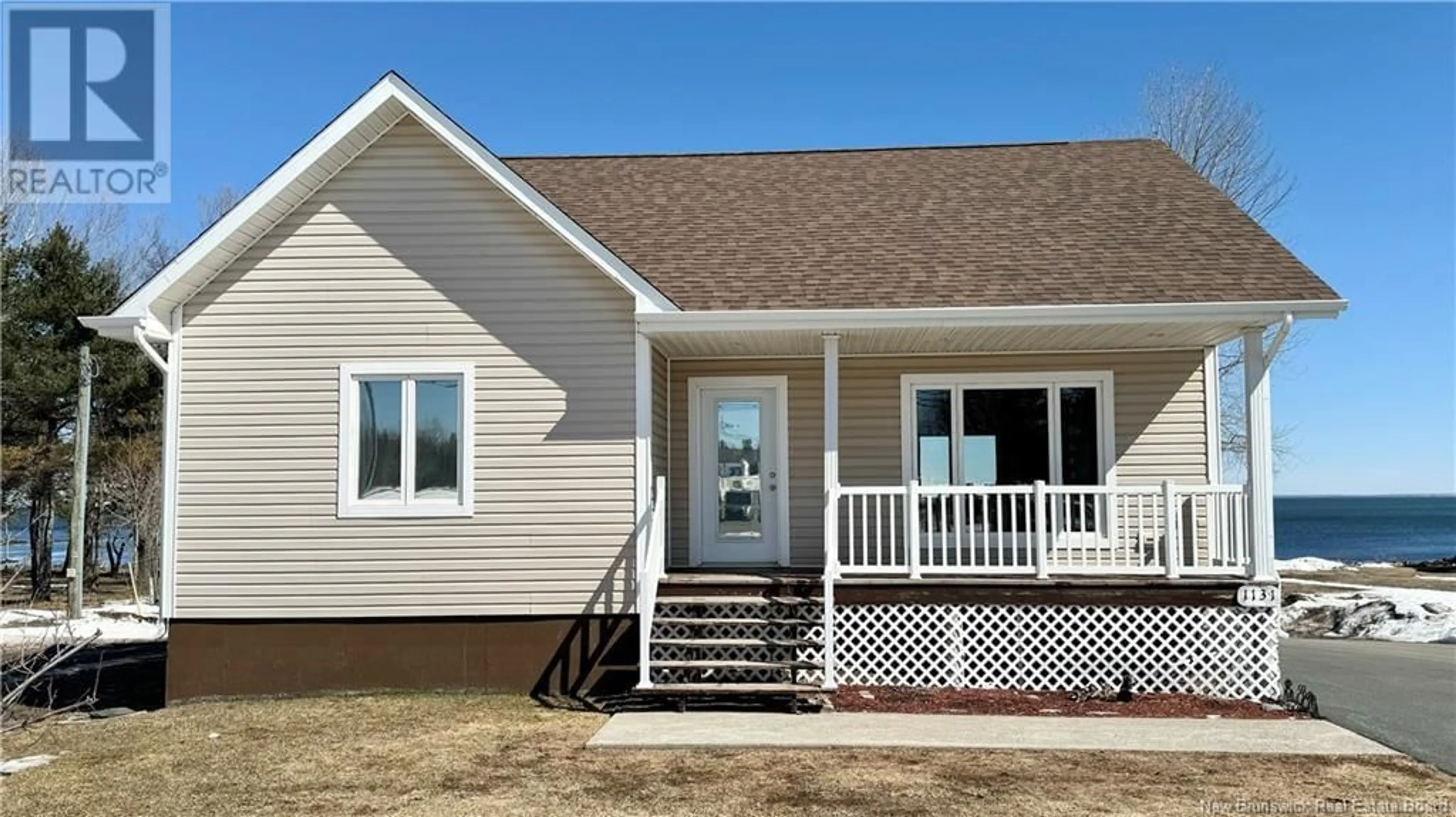 Home with vinyl exterior material, building for 1131 ROUTE 134, Petit-Rocher-Sud New Brunswick E8J1C4