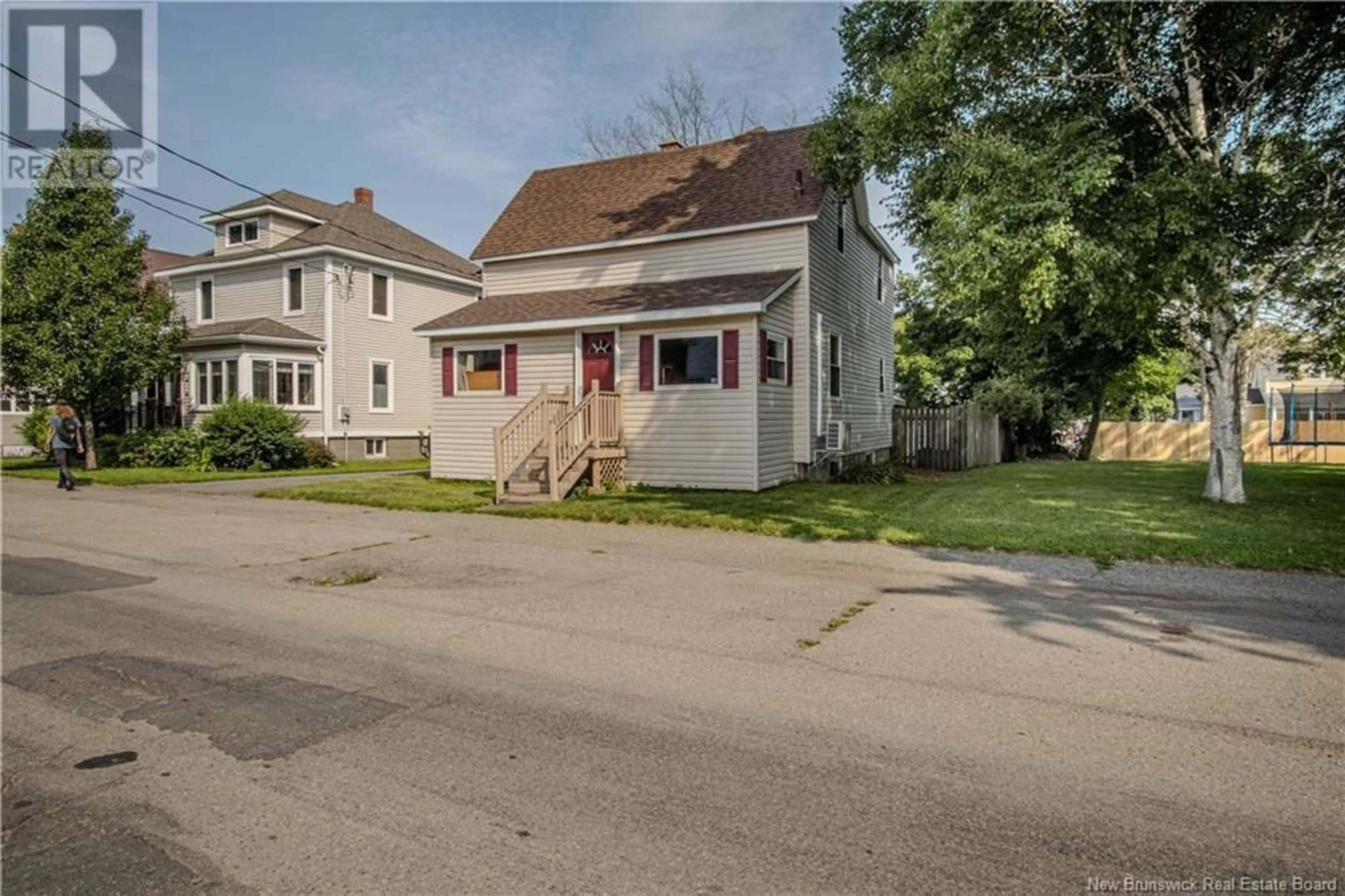 Frontside or backside of a home for 141 St. George Street, Sussex New Brunswick E4E1M2