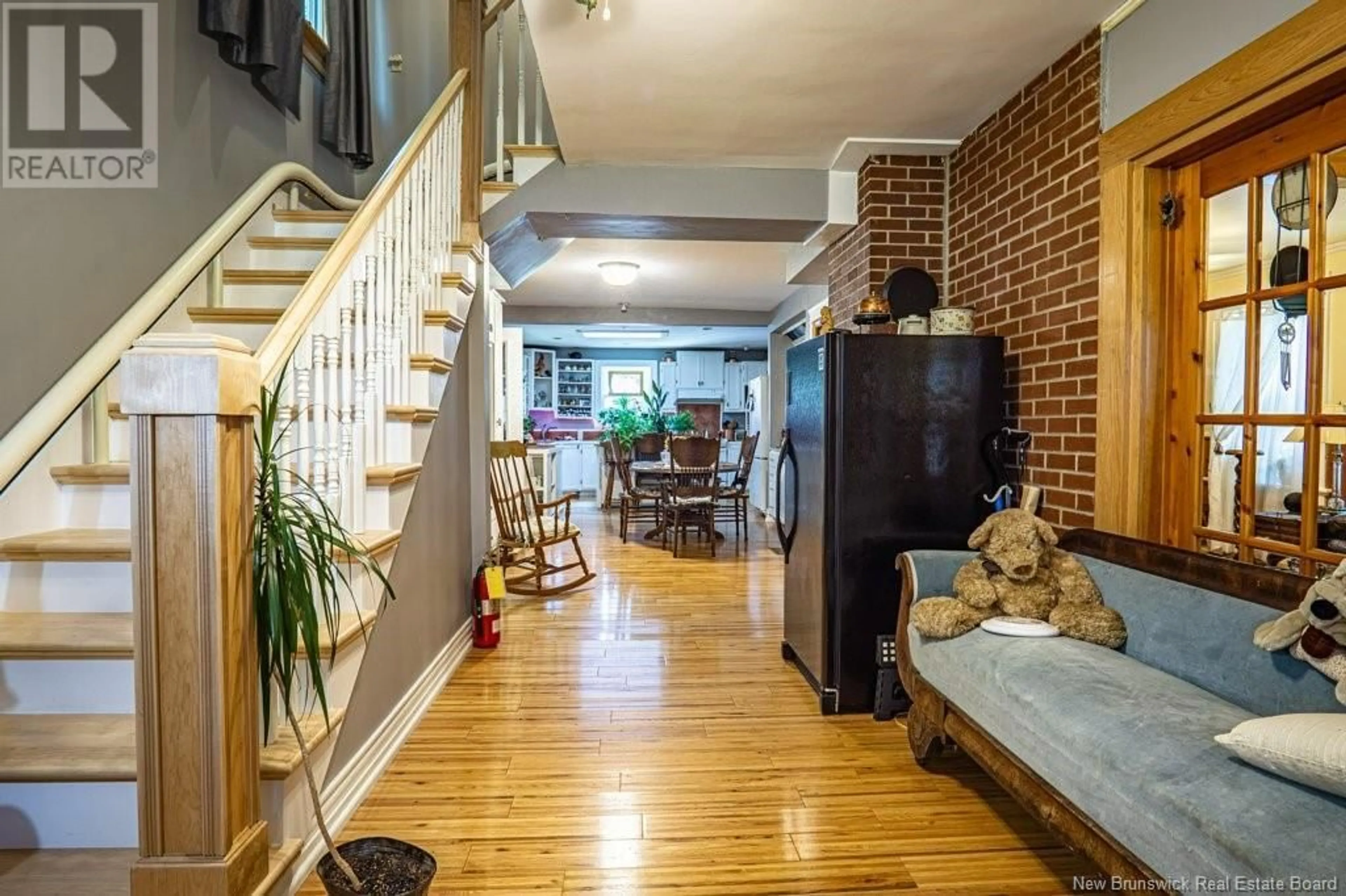 Indoor foyer, wood floors for 54 Broad Road, Oromocto New Brunswick E2V1C2