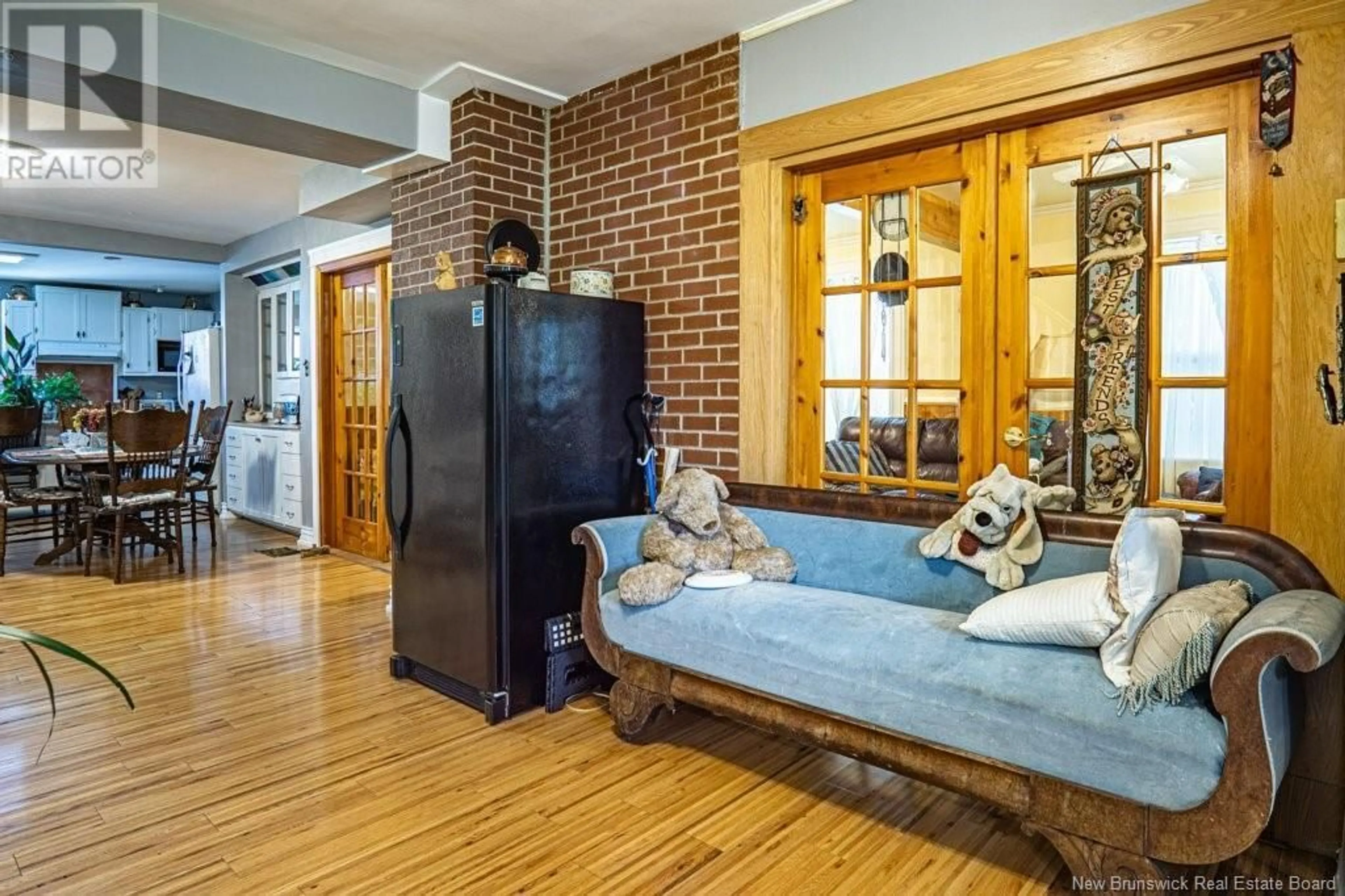 Living room, wood floors for 54 Broad Road, Oromocto New Brunswick E2V1C2