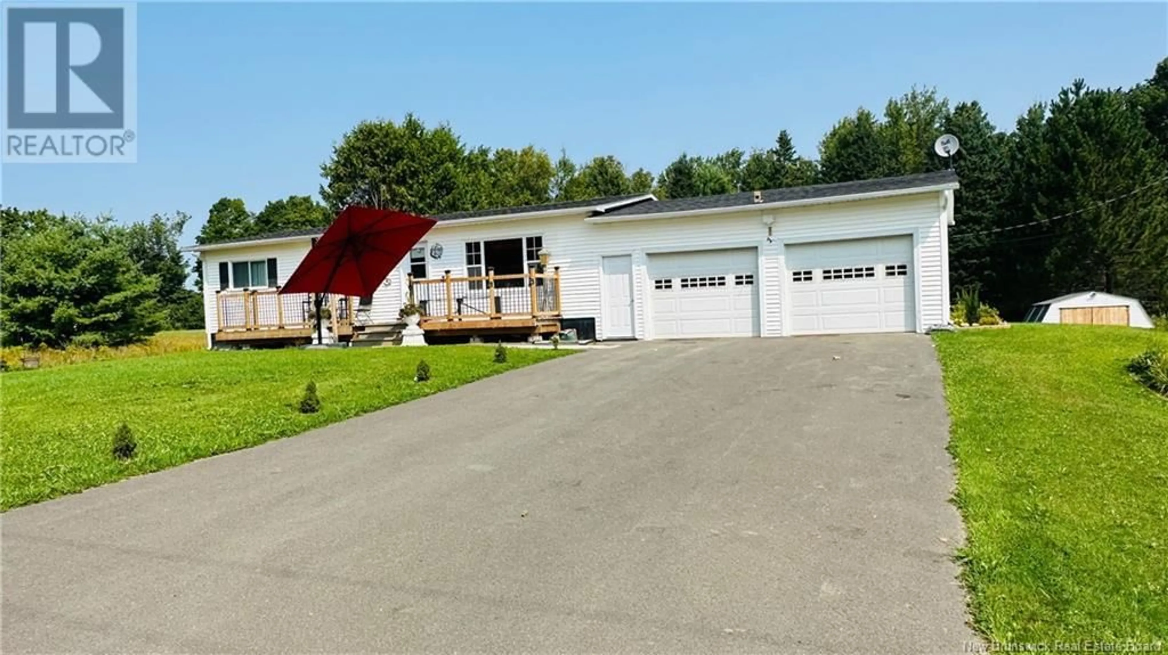 Indoor garage for 662 555 Route, Richmond Corner New Brunswick E7M5B5