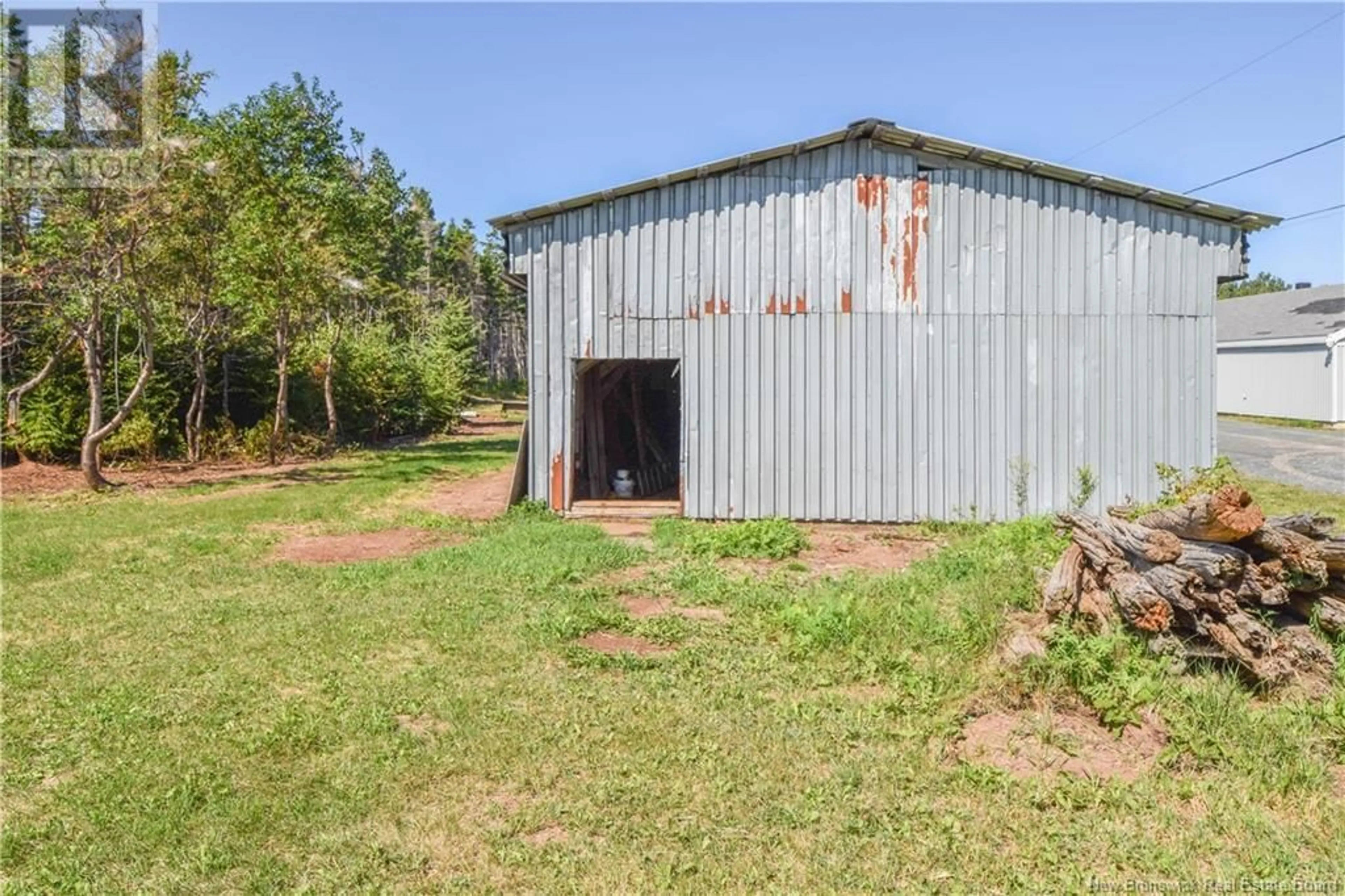 Shed for 35 des Pigeons Street, Pigeon Hill New Brunswick E8T2S1