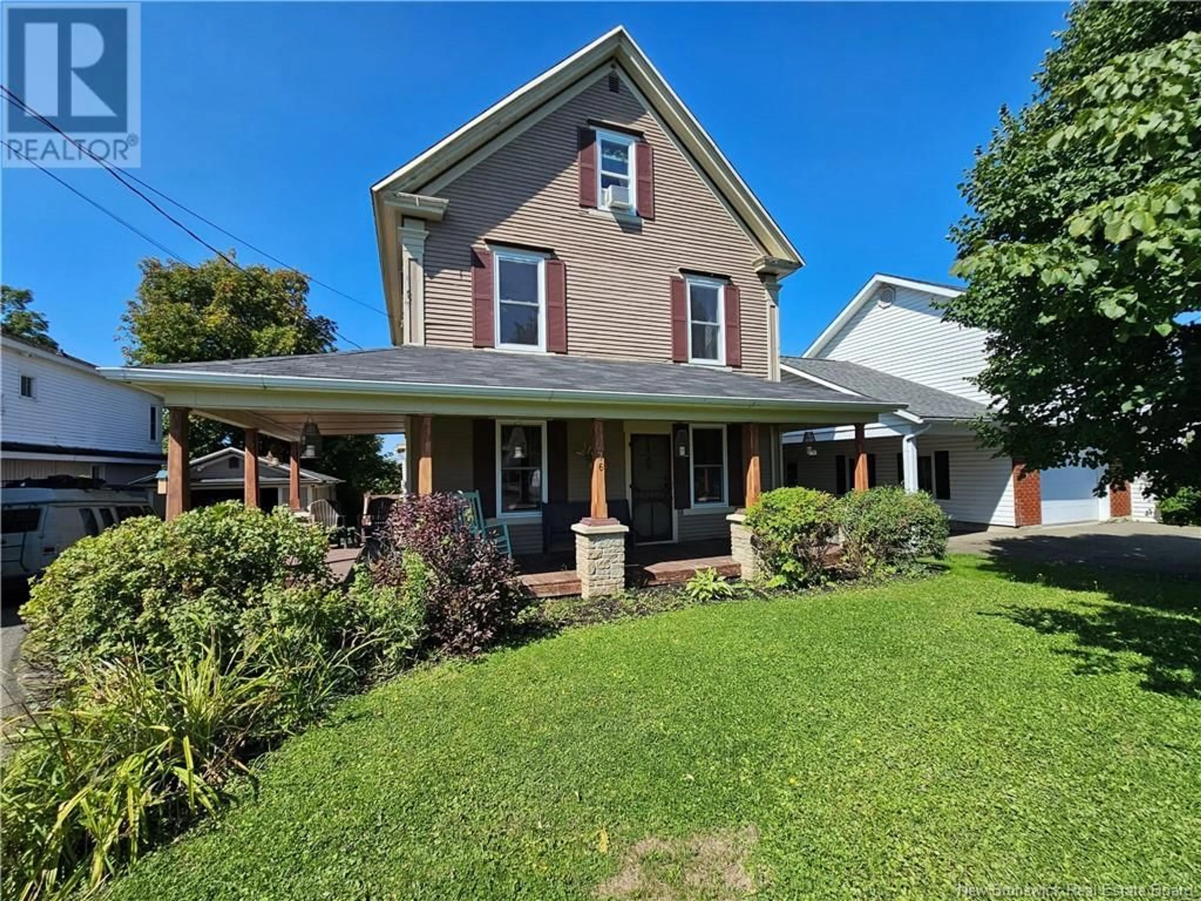 Frontside or backside of a home, cottage for 176 Chapel Street, Grand-Sault/Grand Falls New Brunswick E3Z2M1