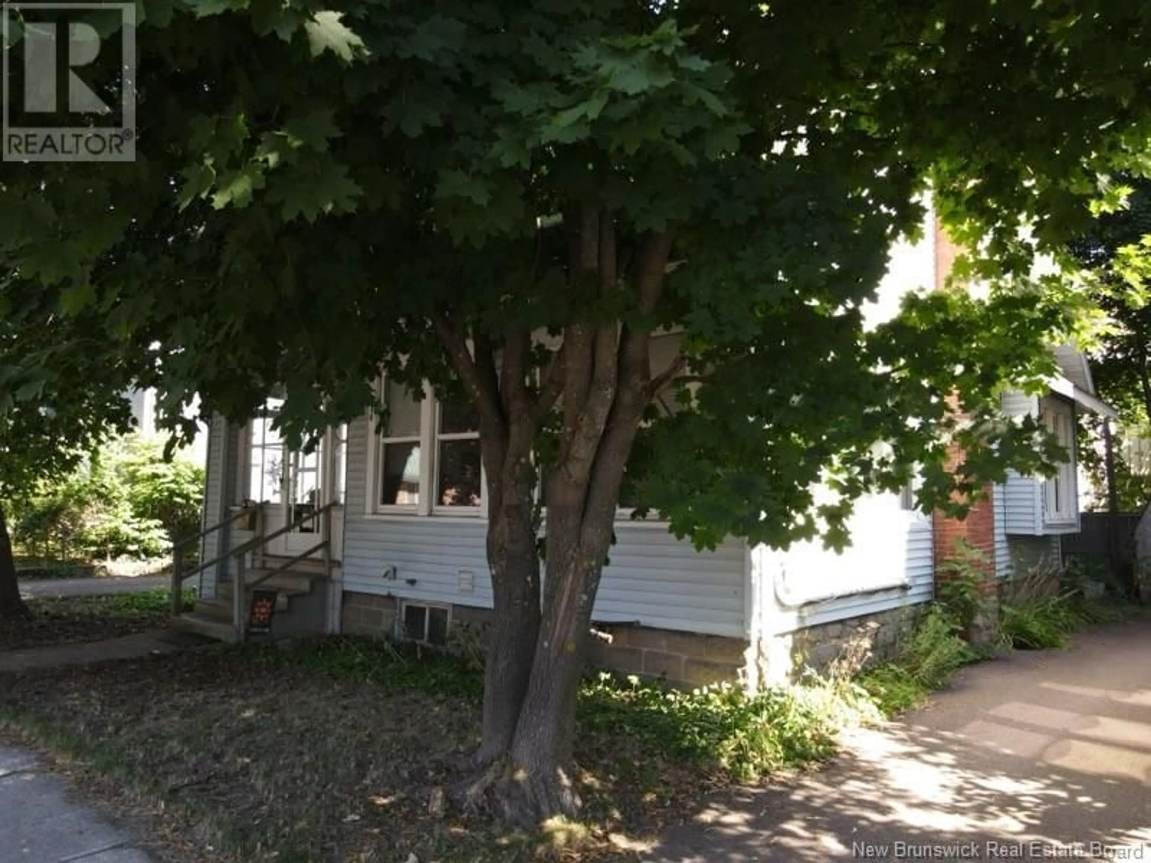 A pic from exterior of the house or condo, the street view for 267 Weldon Street, Moncton New Brunswick E1C5W9