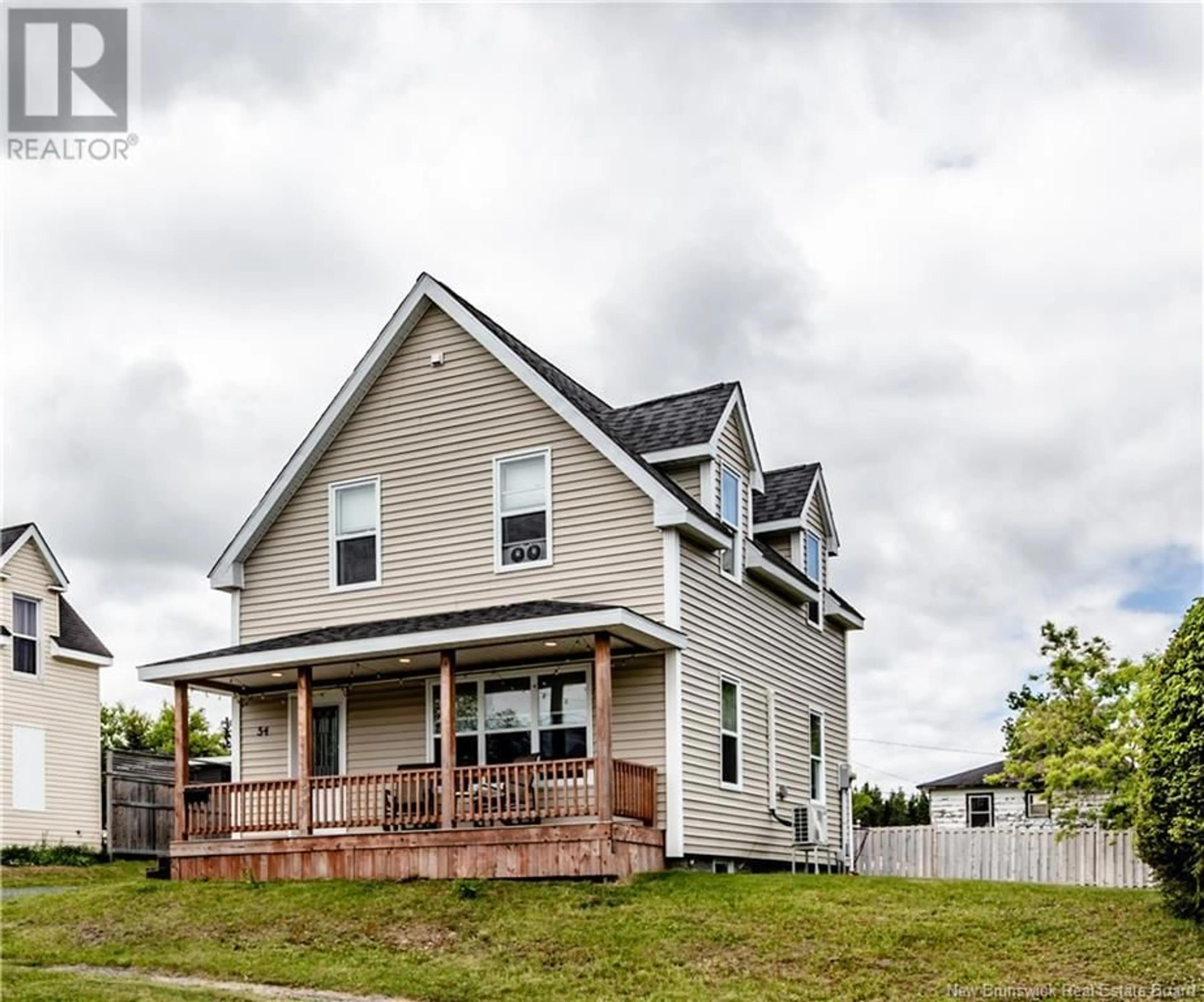 Frontside or backside of a home, cottage for 54 John, Miramichi New Brunswick E1N2X5