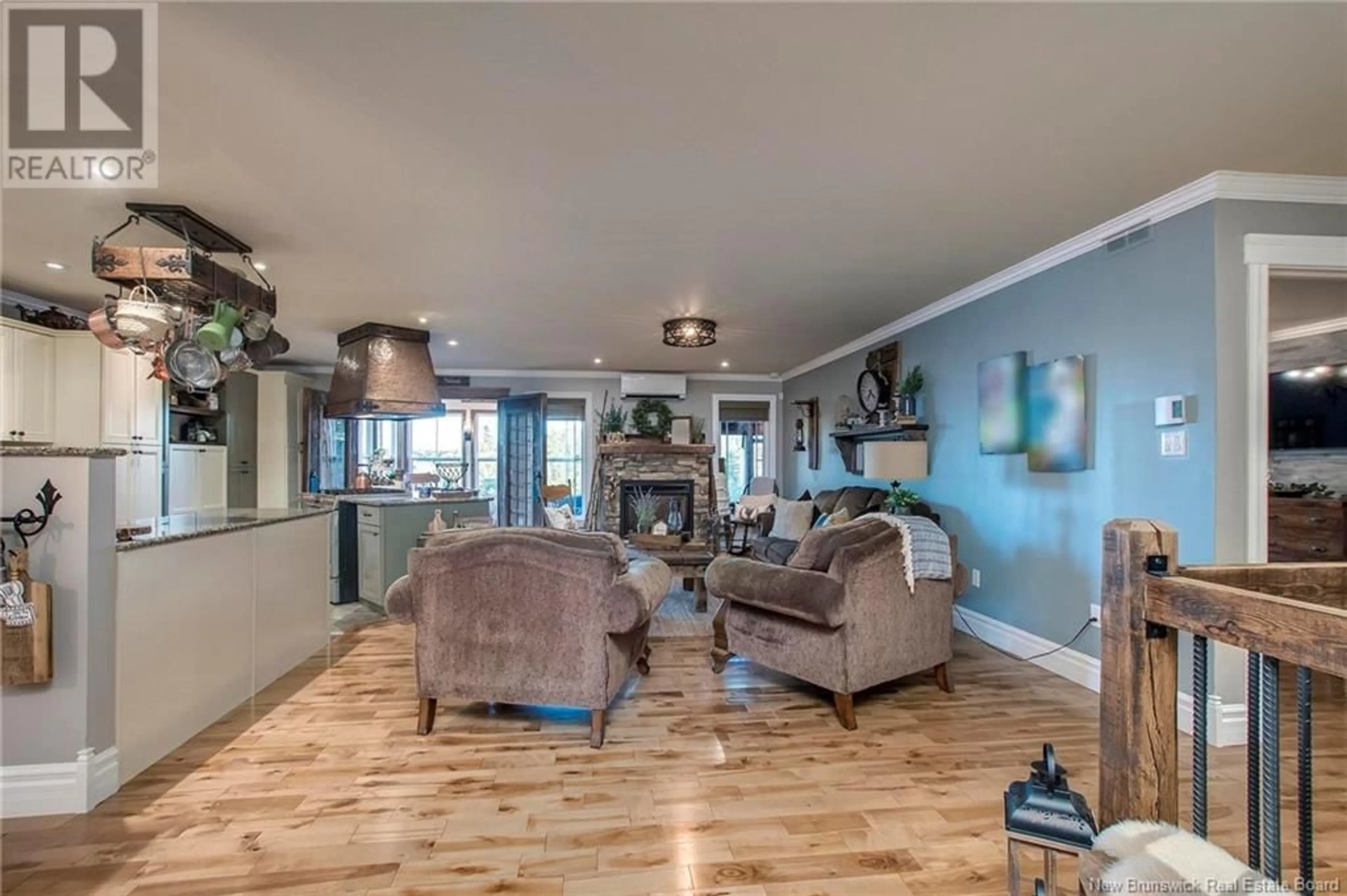 Living room, wood floors for 180 LeBlanc Avenue, Shediac New Brunswick E4P1Y8