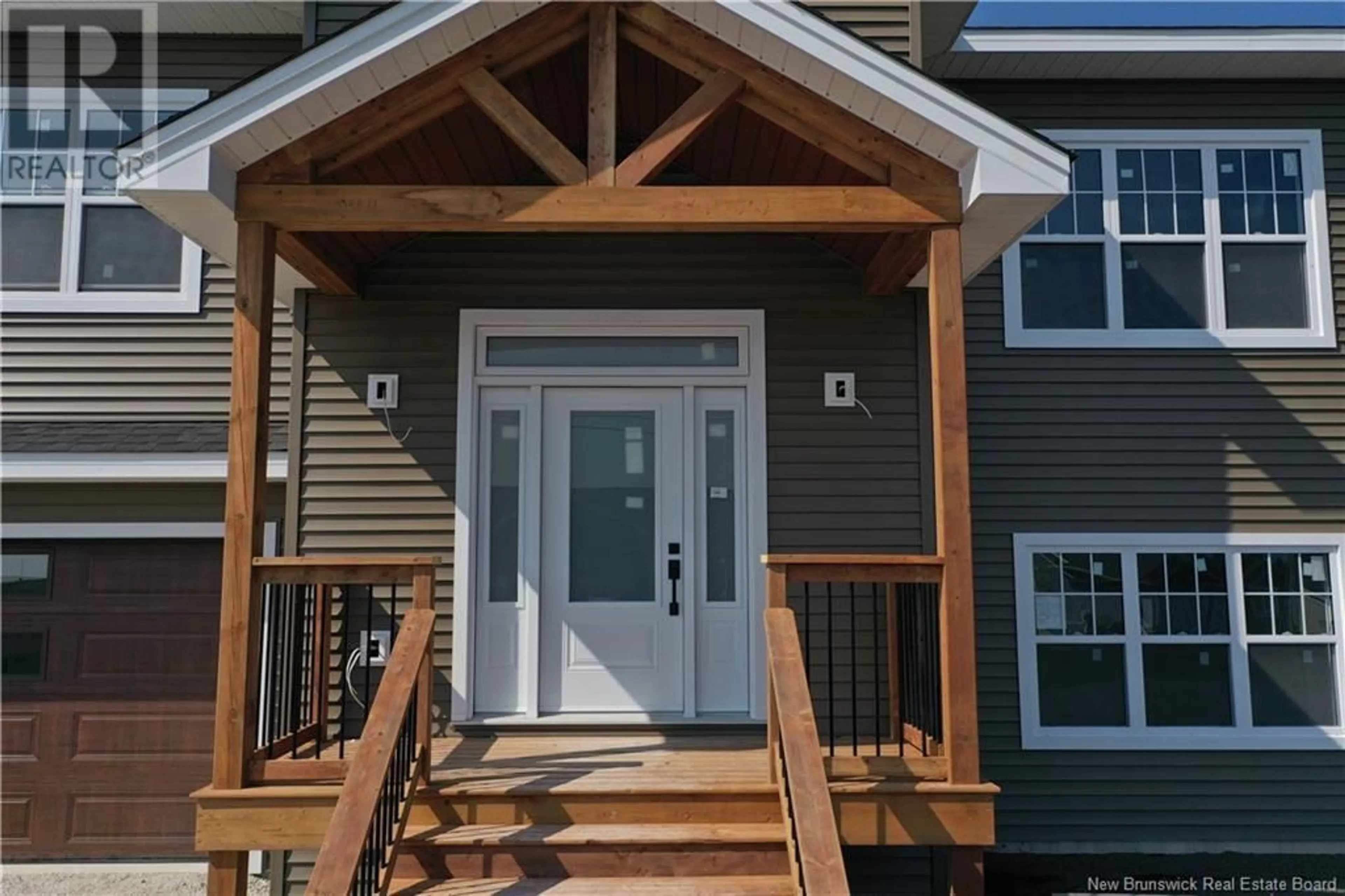 Indoor entryway, wood floors for 14 Apple Blossom Trail, Hampton New Brunswick E5N0L7