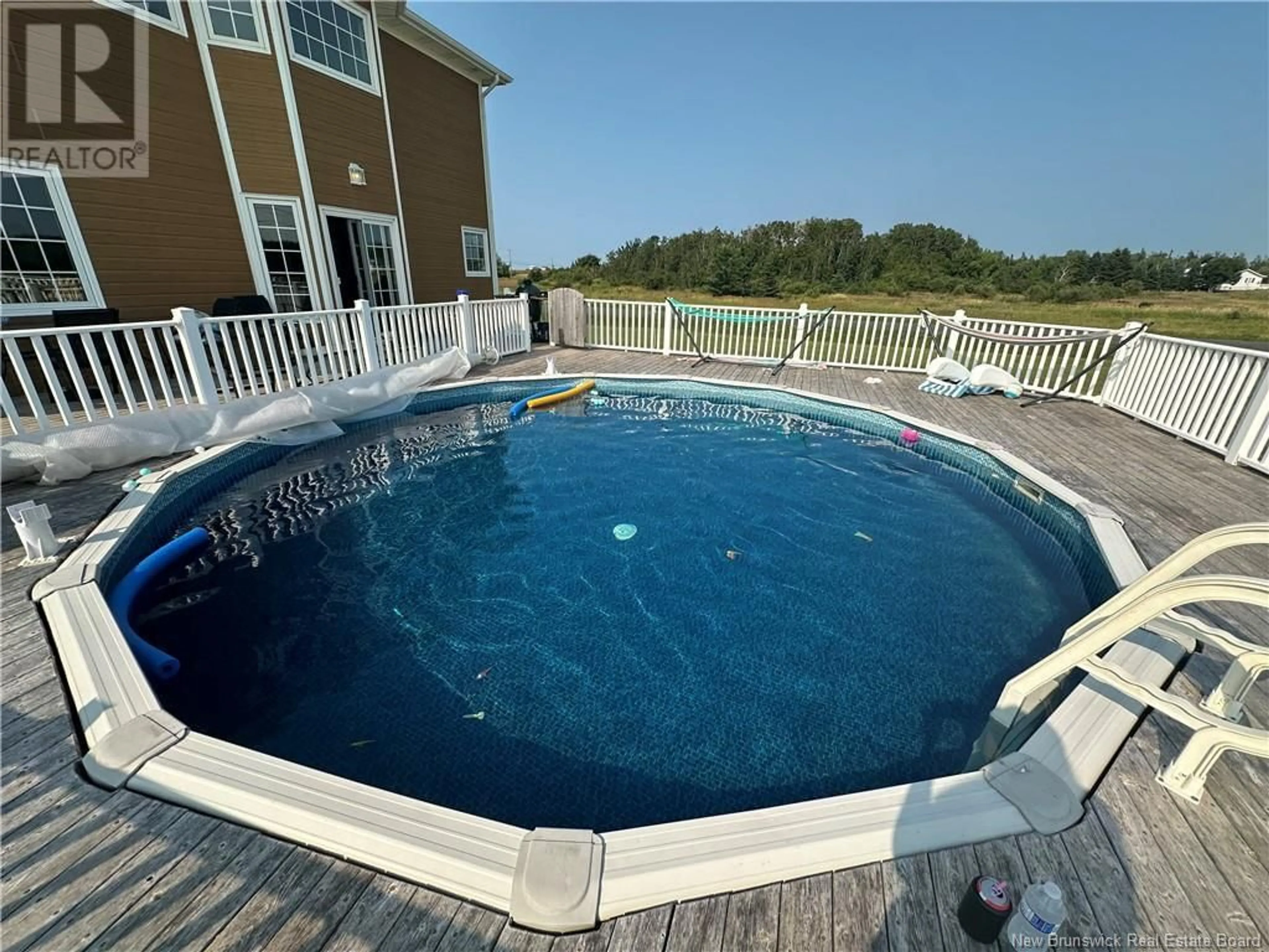 Indoor or outdoor pool for 6642 Route 11, Clifton New Brunswick E2A5L8