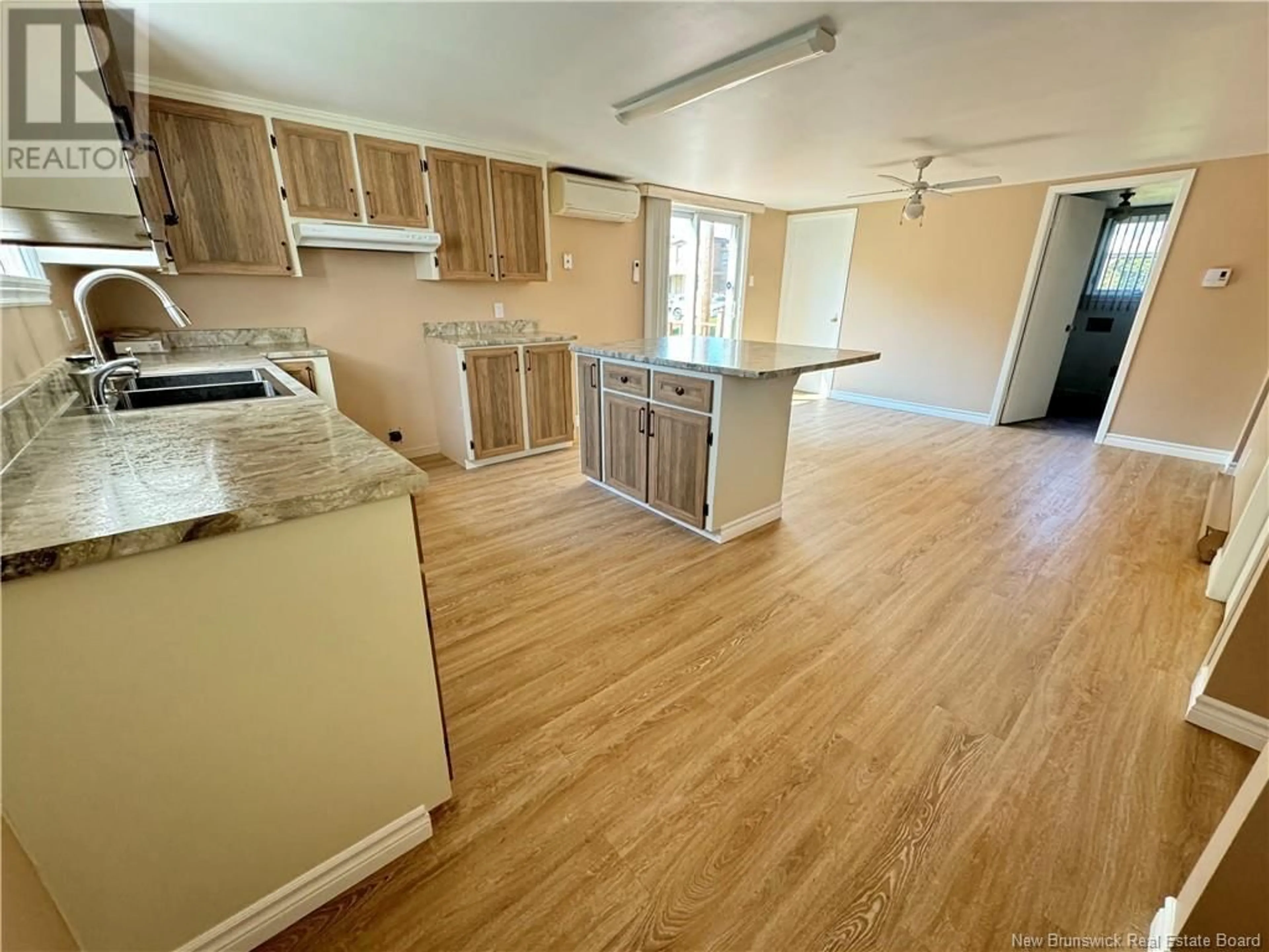 Open concept kitchen, unknown for 83 COURT STREET, Grand-Sault/Grand Falls New Brunswick E3Z2P6
