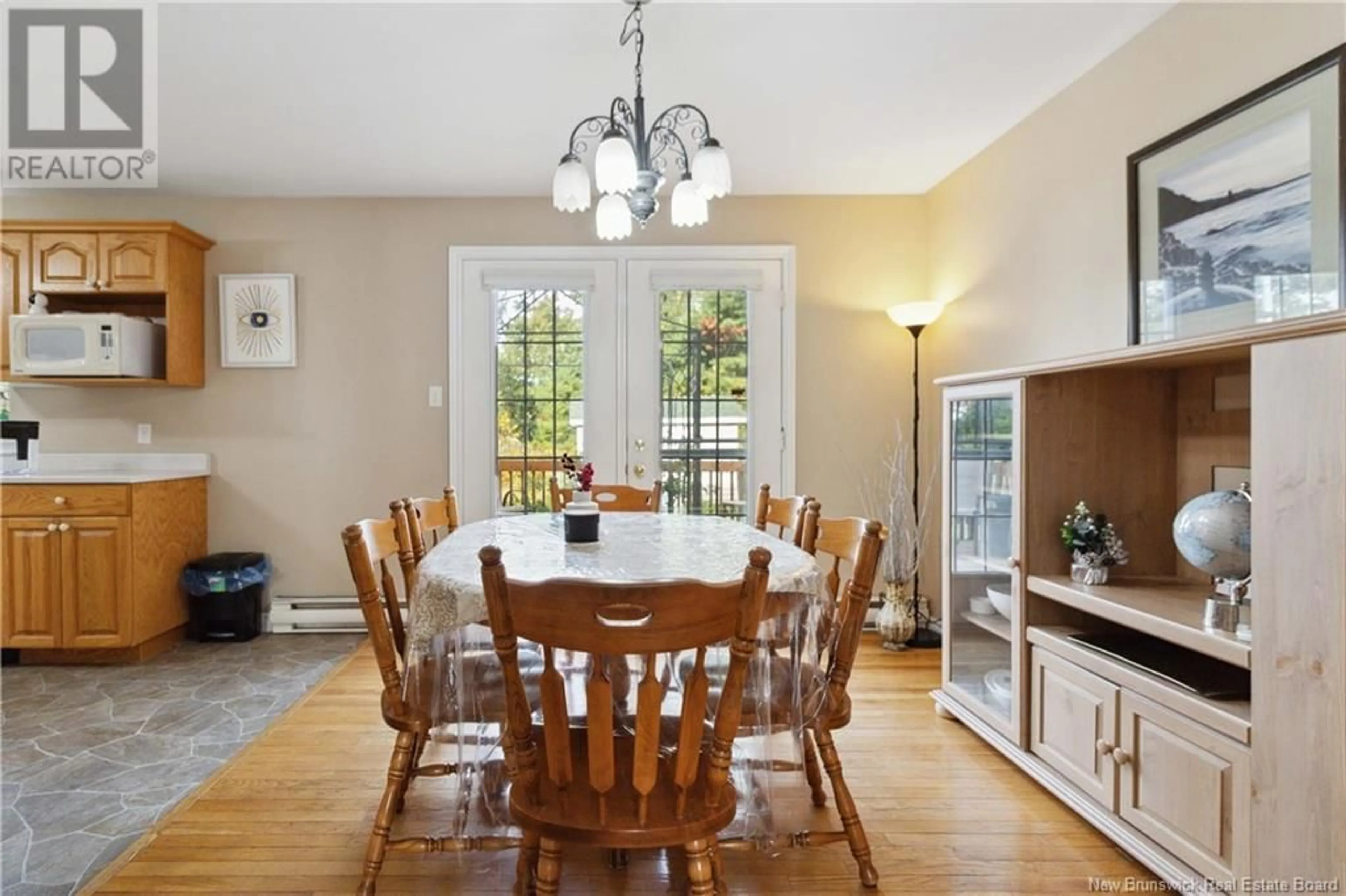 Dining room, wood floors, cottage for 26 arthur Street, Moncton New Brunswick E1C0A5