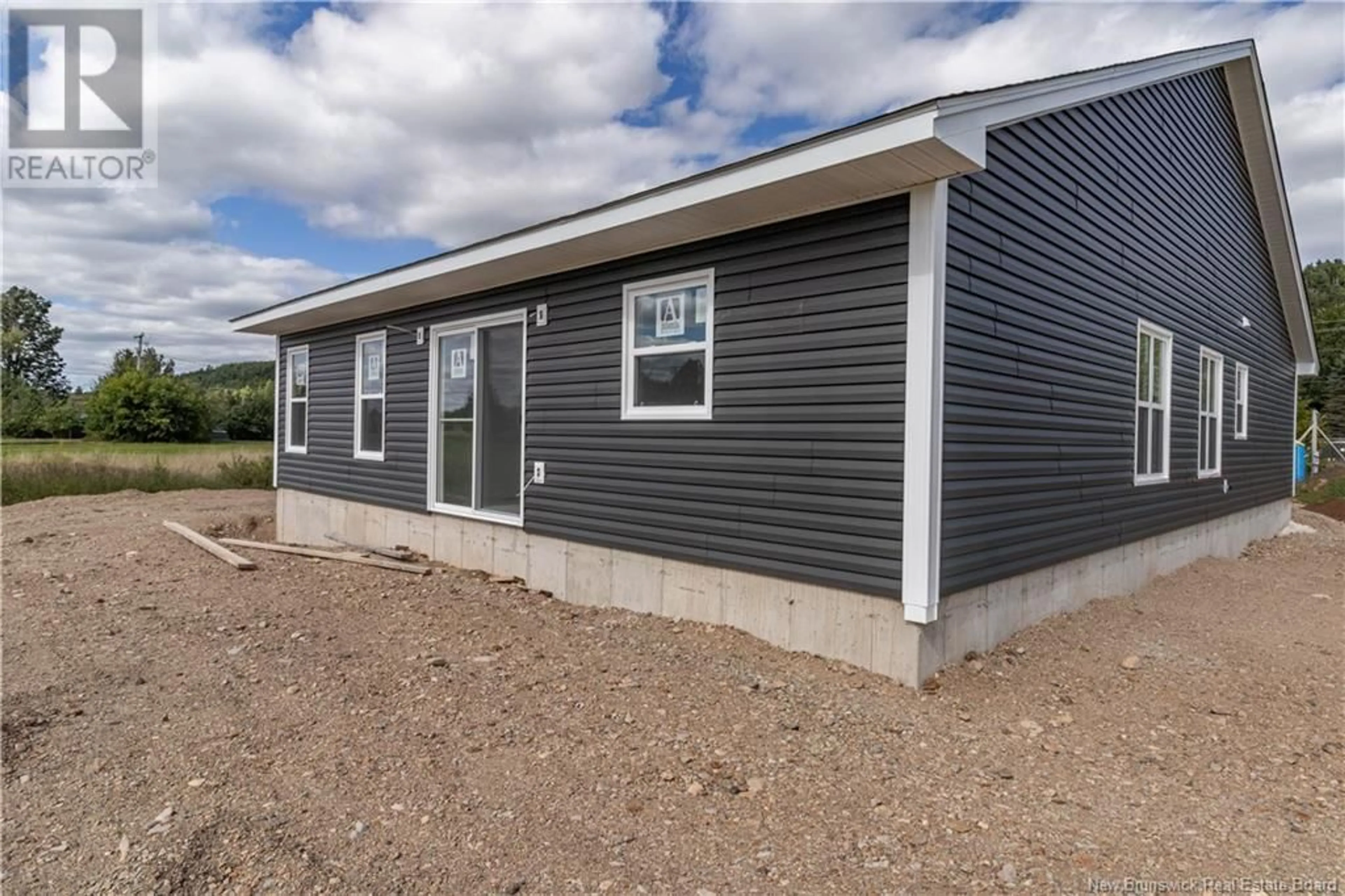 Home with vinyl exterior material for 212 Waterford Road, Dutch Valley New Brunswick E4E3N5