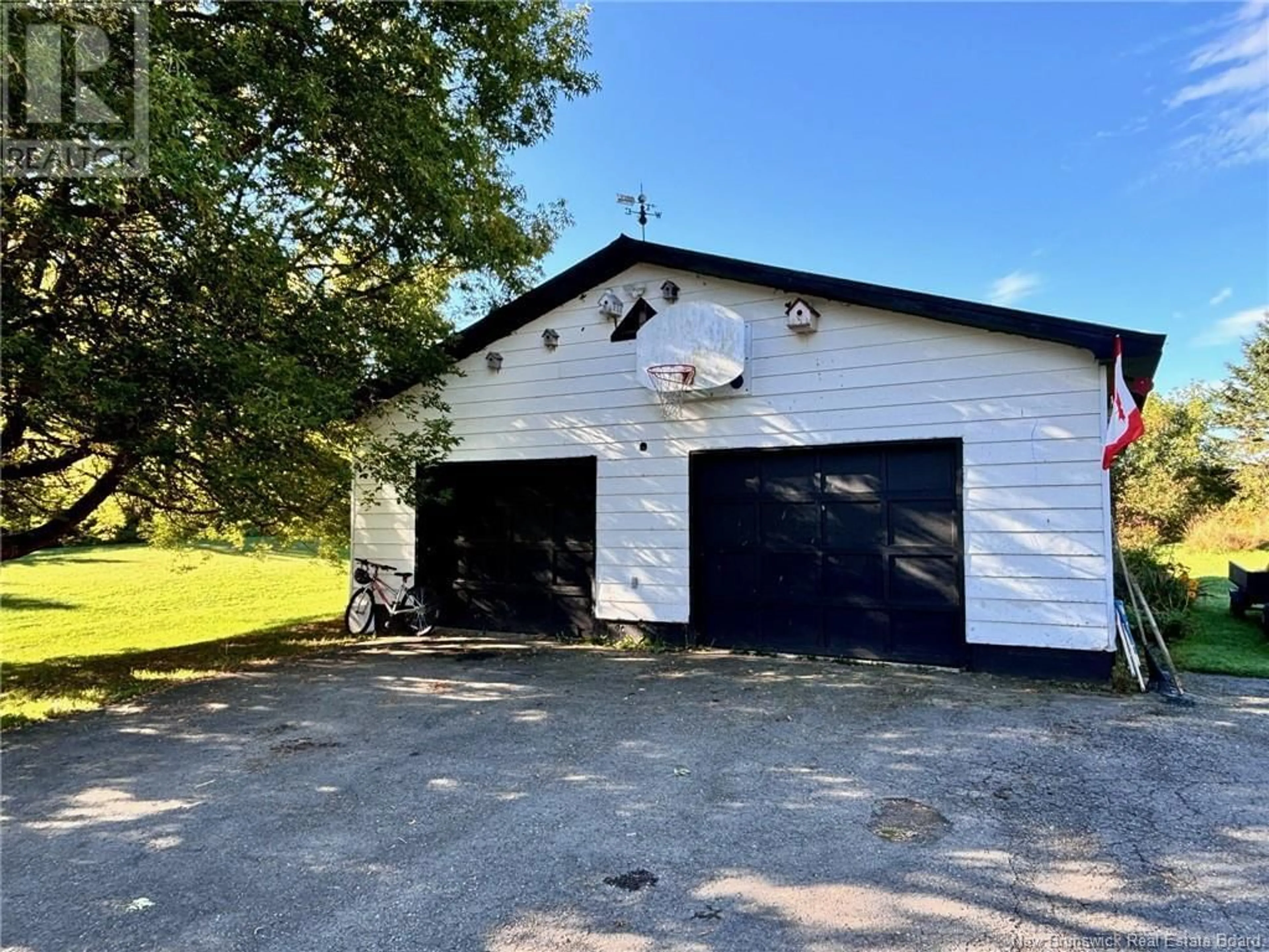 Indoor garage, cement floor for 823 565 Route, Holmesville New Brunswick E7J2G8