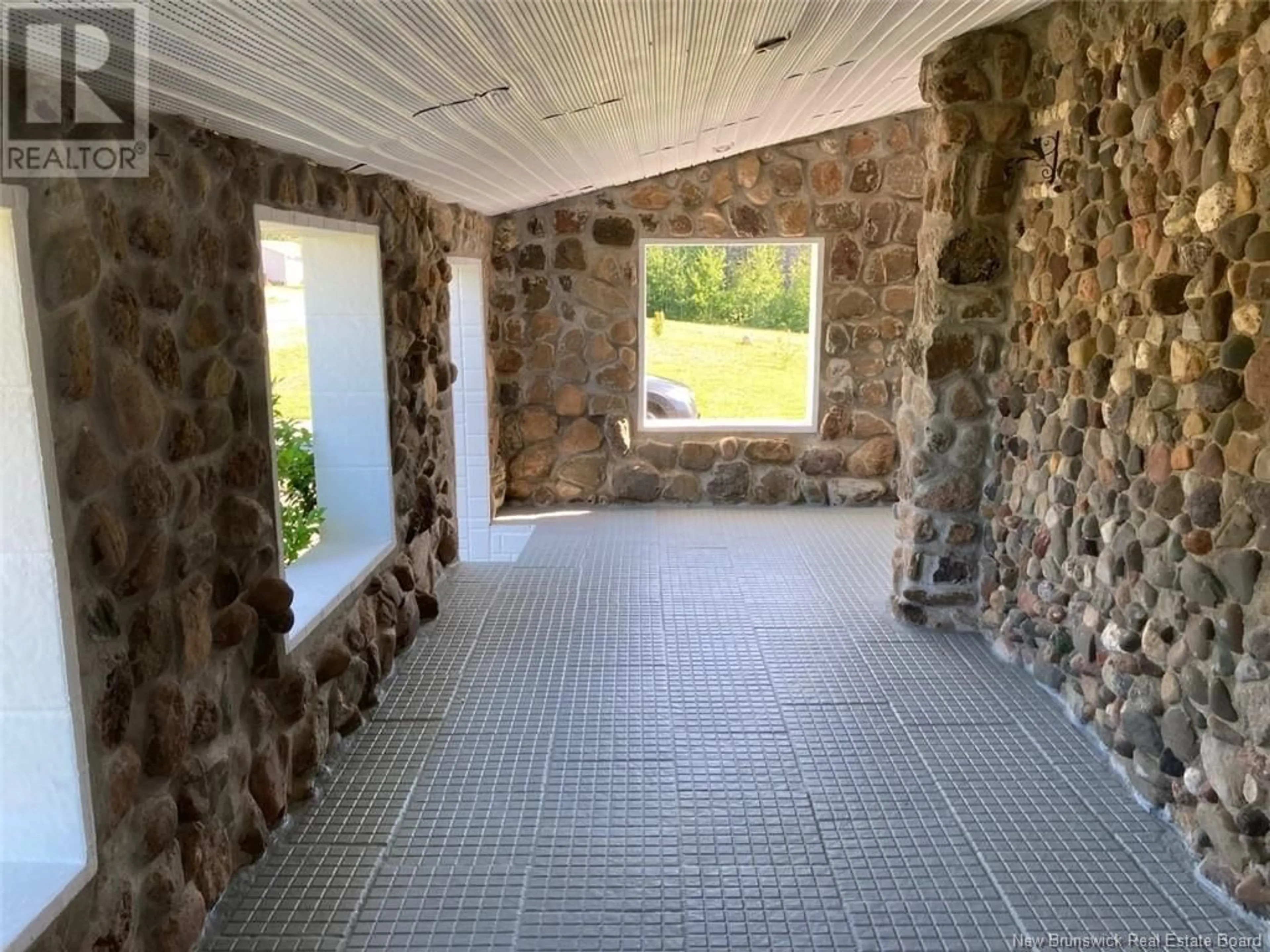 Indoor foyer, cement floor for 412 Route 365, Tilley Road New Brunswick E8M1P2