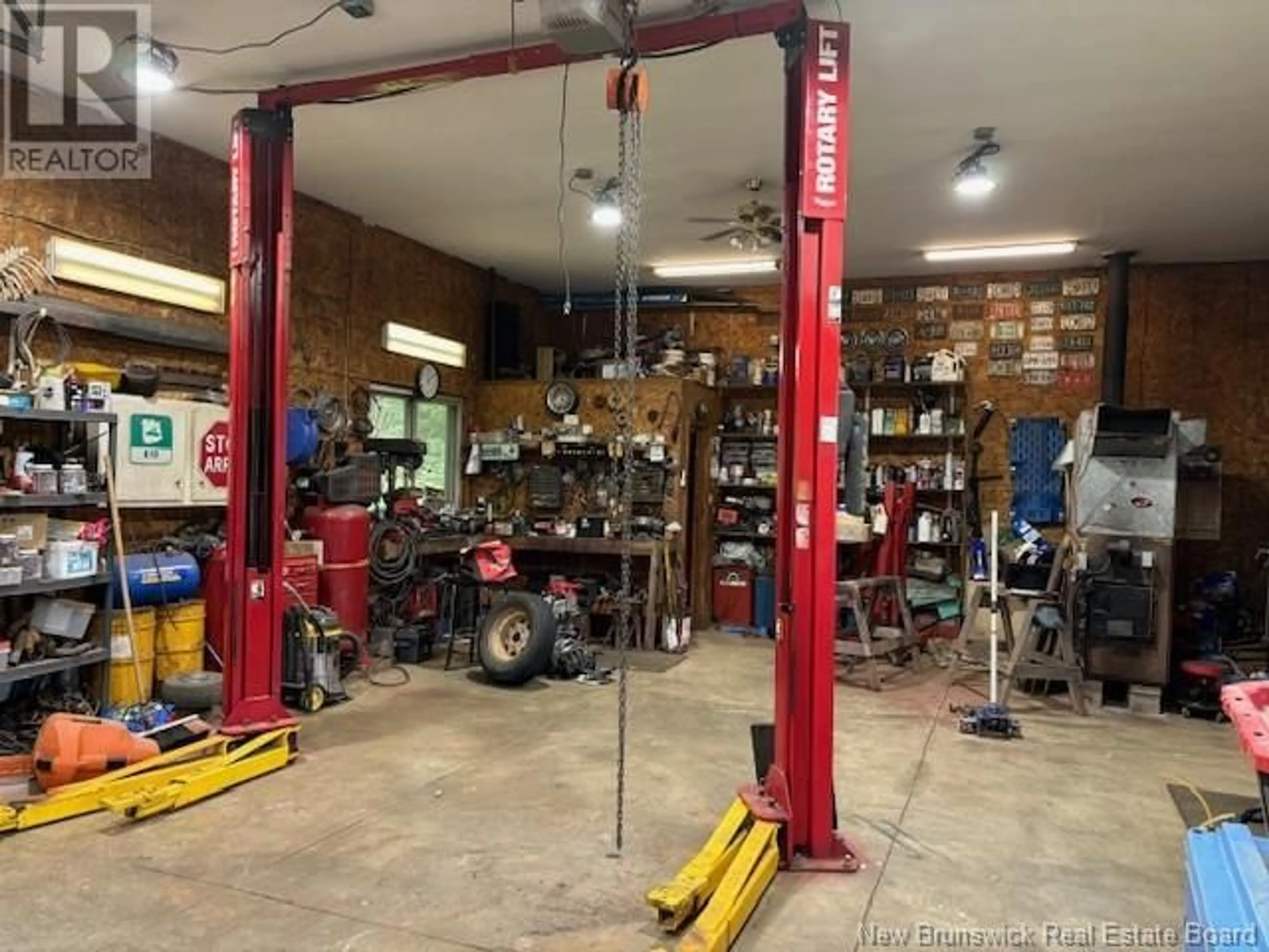 Indoor garage, unknown floor for 596 Salt Springs Road, Southfield New Brunswick E4E5W7