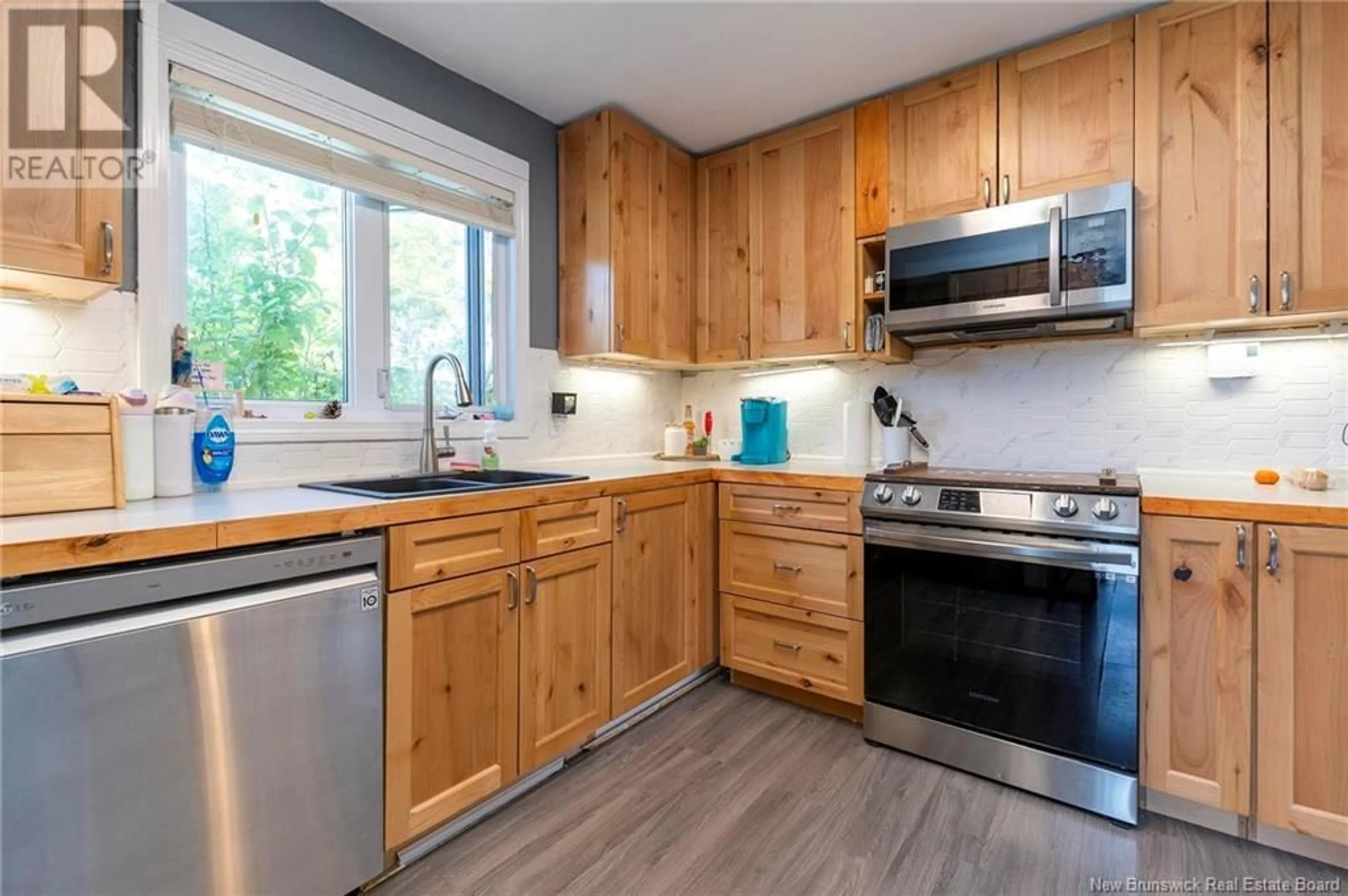 Standard kitchen for 186 Downsview Drive, Saint John New Brunswick E2M5C9