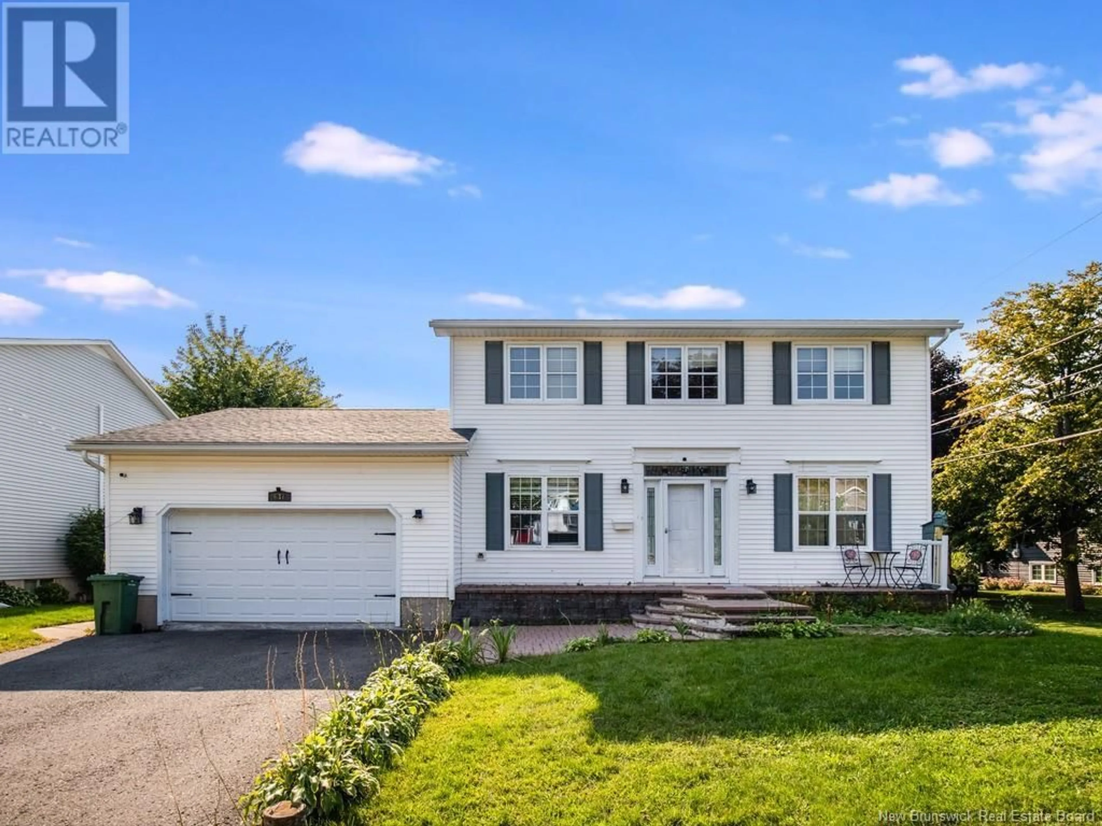 Frontside or backside of a home, the street view for 637 Douglas Avenue, Fredericton New Brunswick E3A5T1