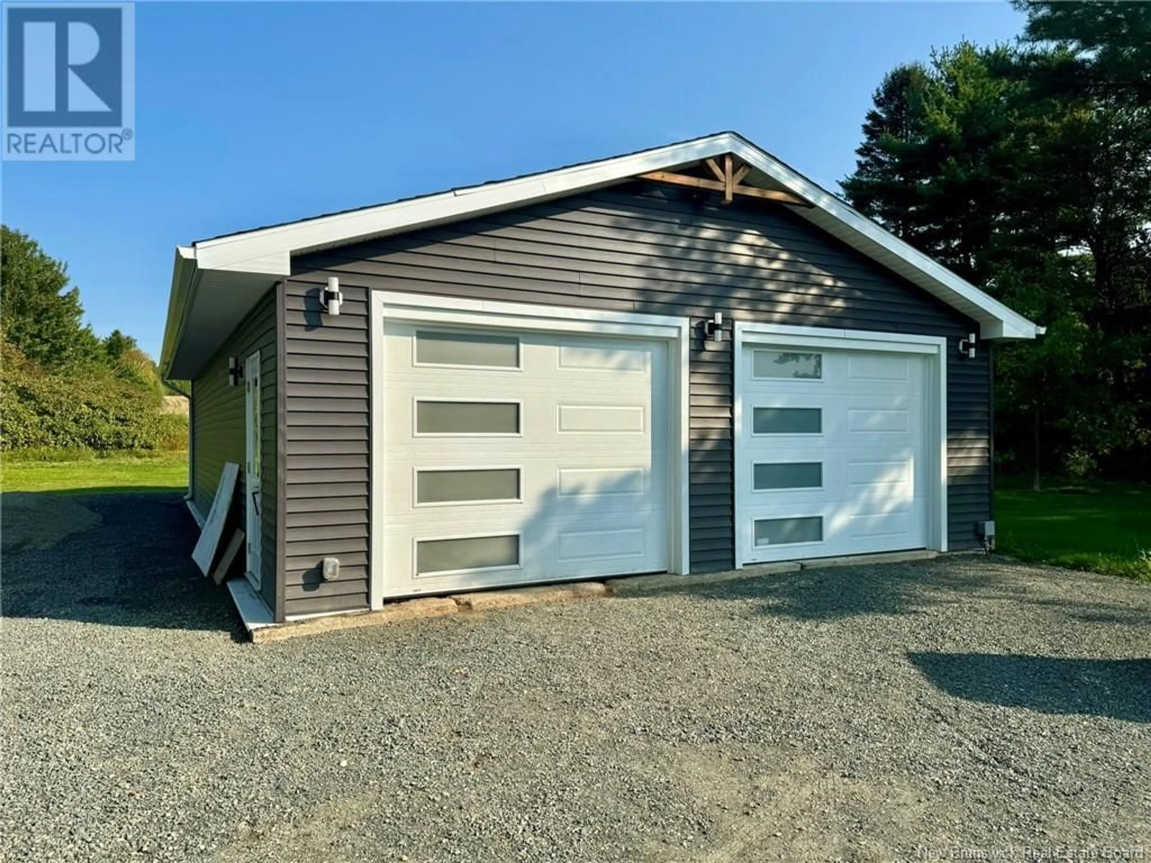 Indoor garage, cement floor for 1038 HWY 425, Whitney New Brunswick E1V4K2