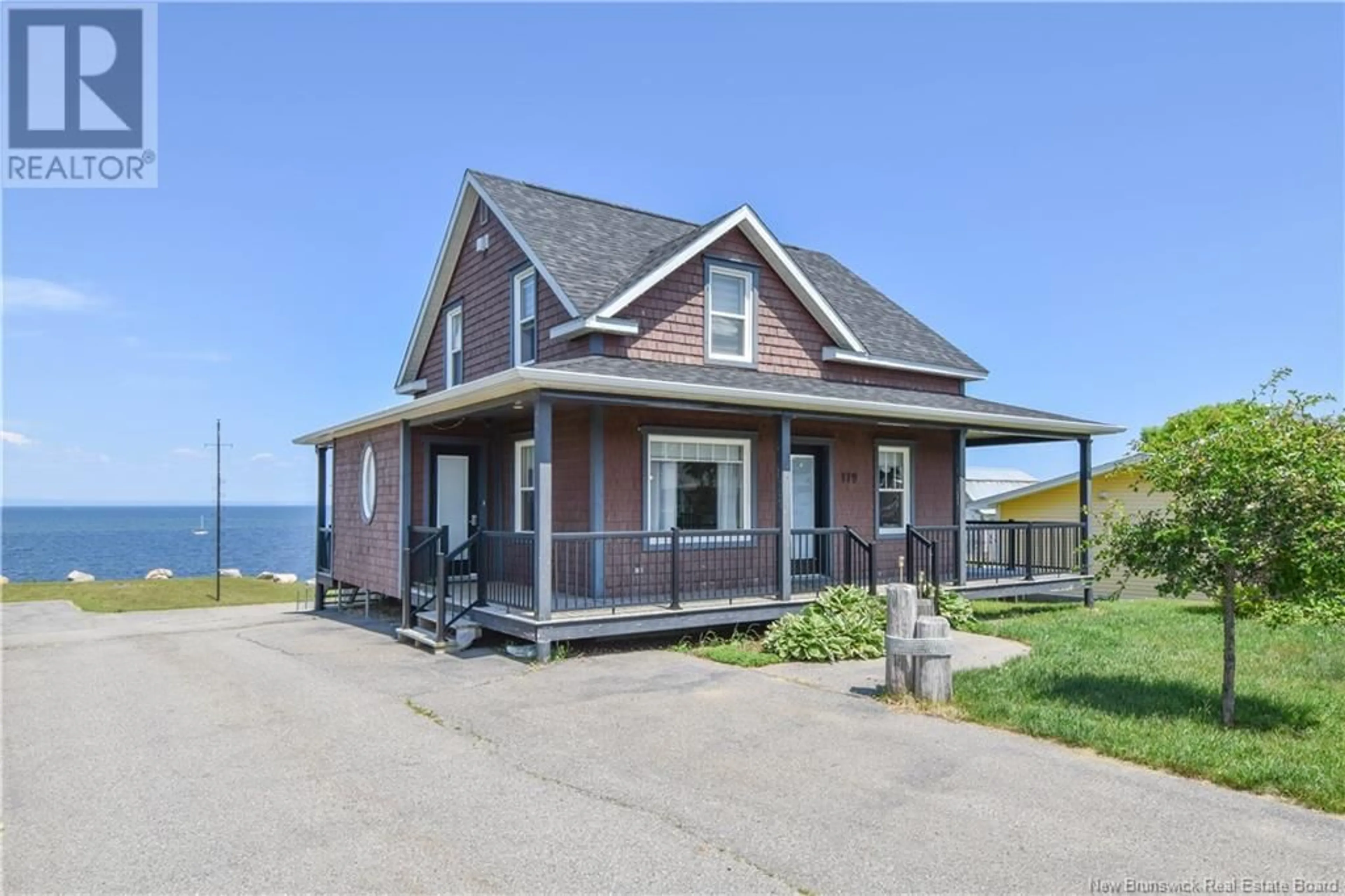 Frontside or backside of a home, cottage for 179 Saint-Pierre Est Boulevard, Caraquet New Brunswick E1W1B1