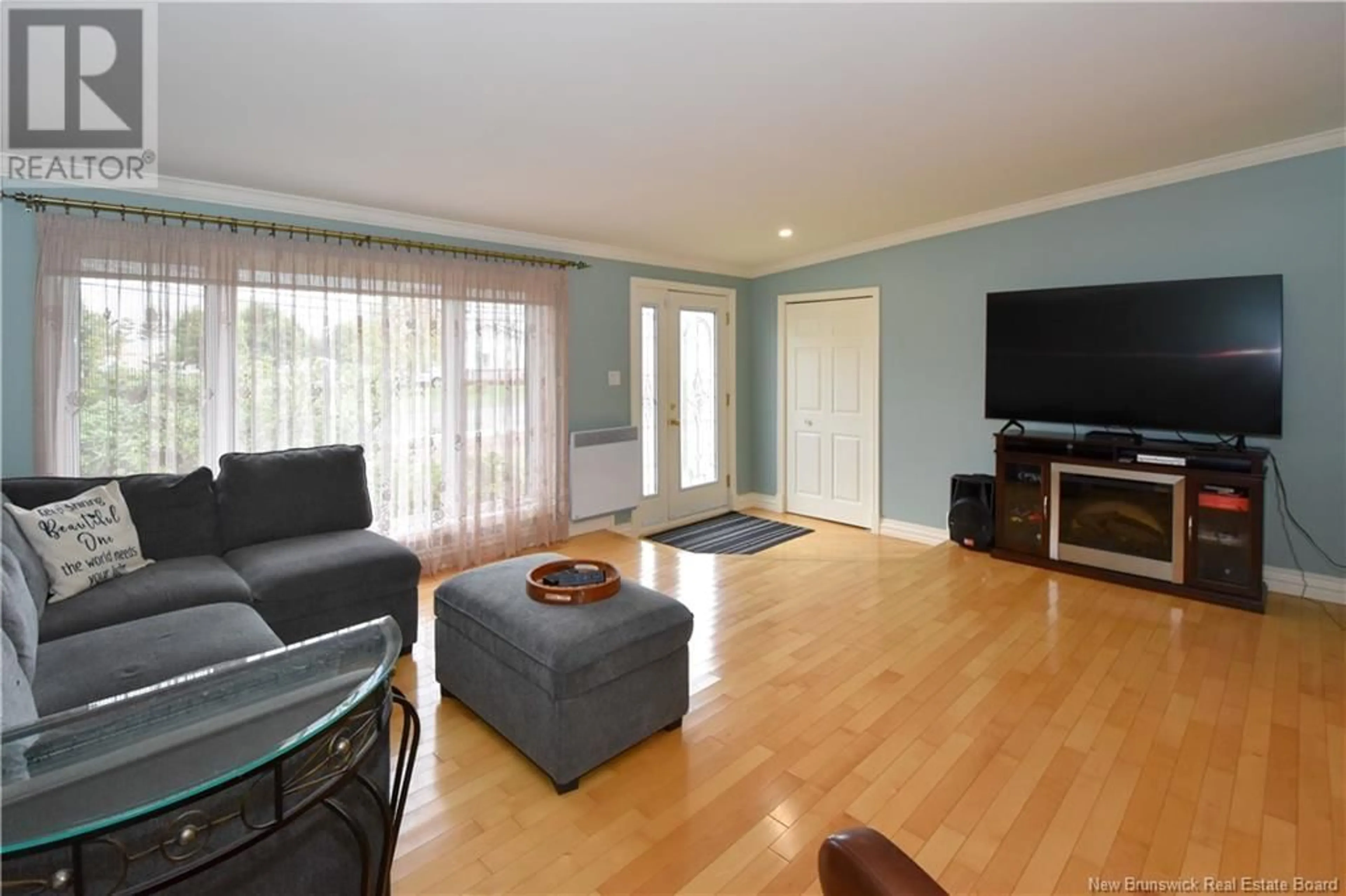 Living room, wood floors for 3351 Centenaire, Tracadie New Brunswick E1X1A6