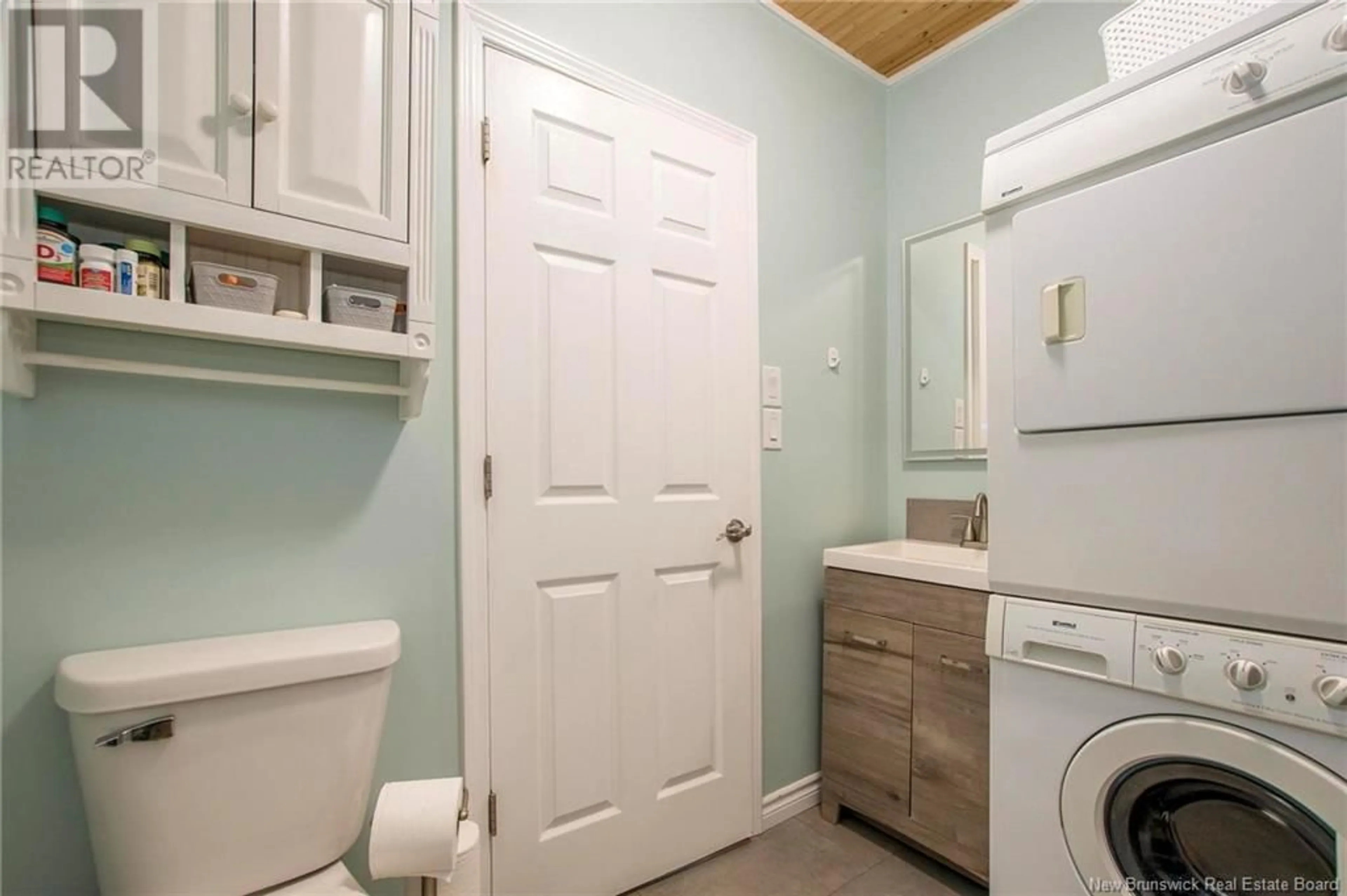 Standard bathroom, wood floors for 13 Third Street, Lakeville New Brunswick E1H1K6