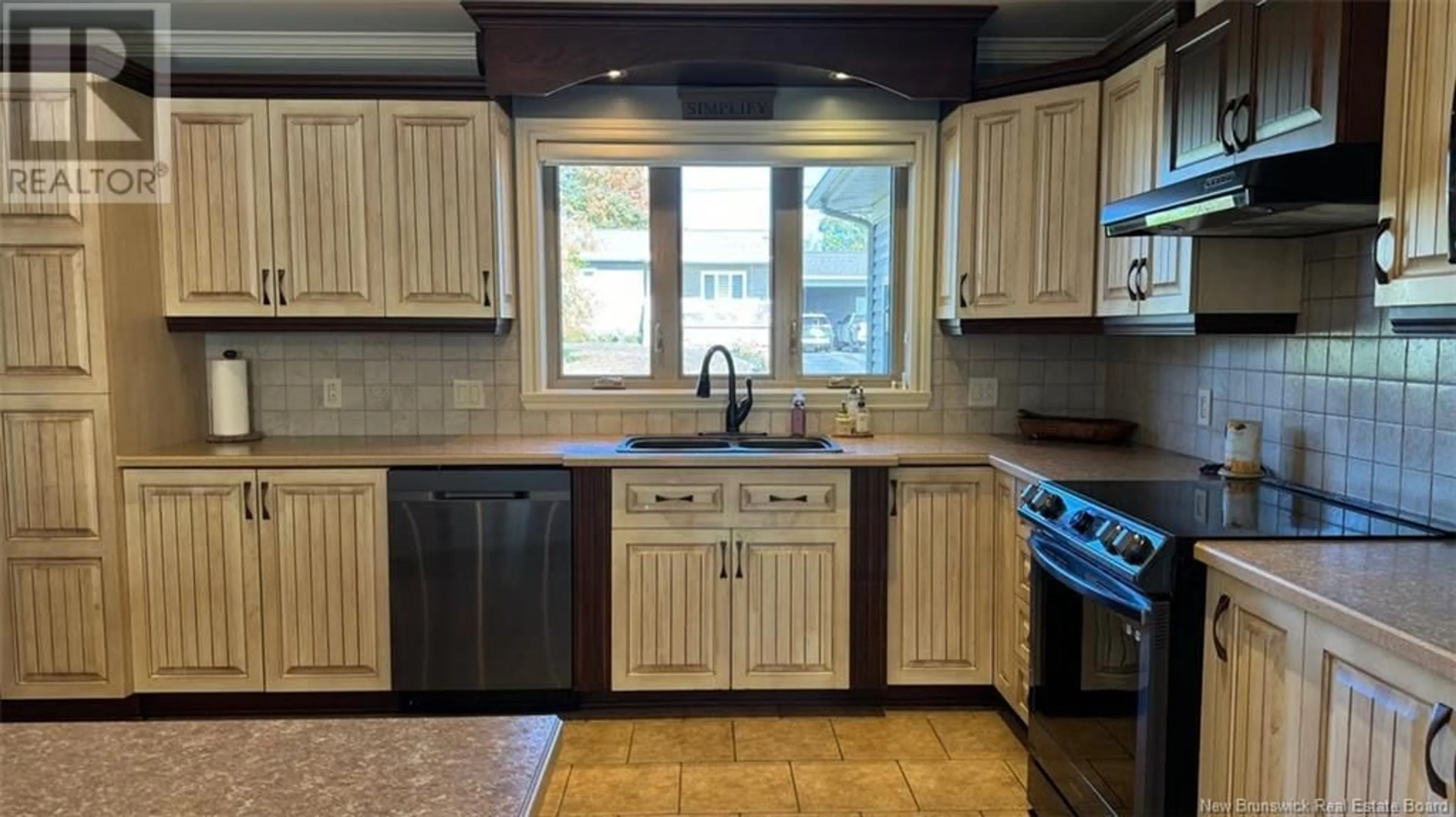 Standard kitchen, ceramic/tile floor for 8 KING STREET, Saint-Léonard New Brunswick E7E1W9