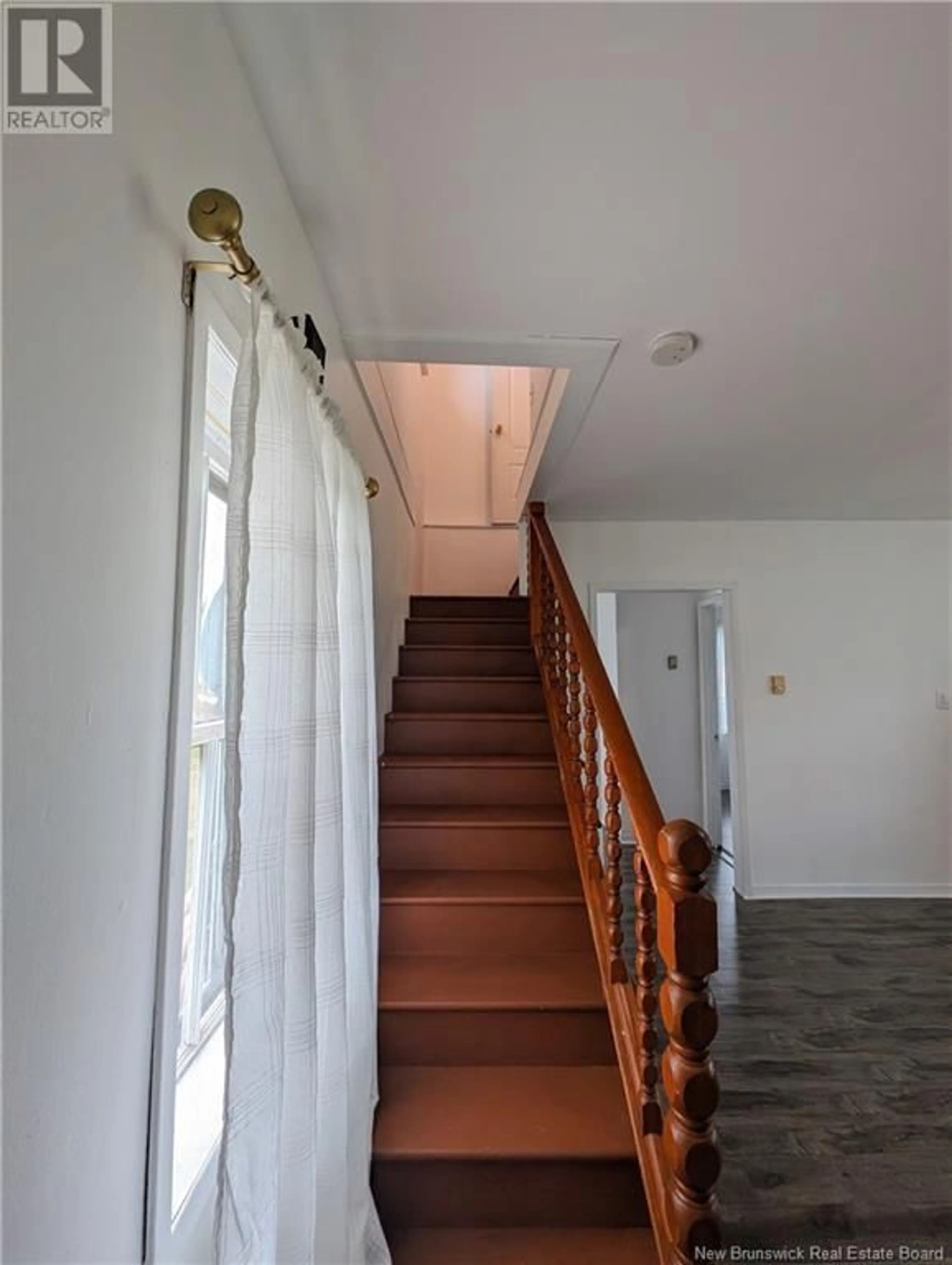 Indoor foyer, wood floors for 3005 Rte 480, Acadieville New Brunswick E4Y1Y6