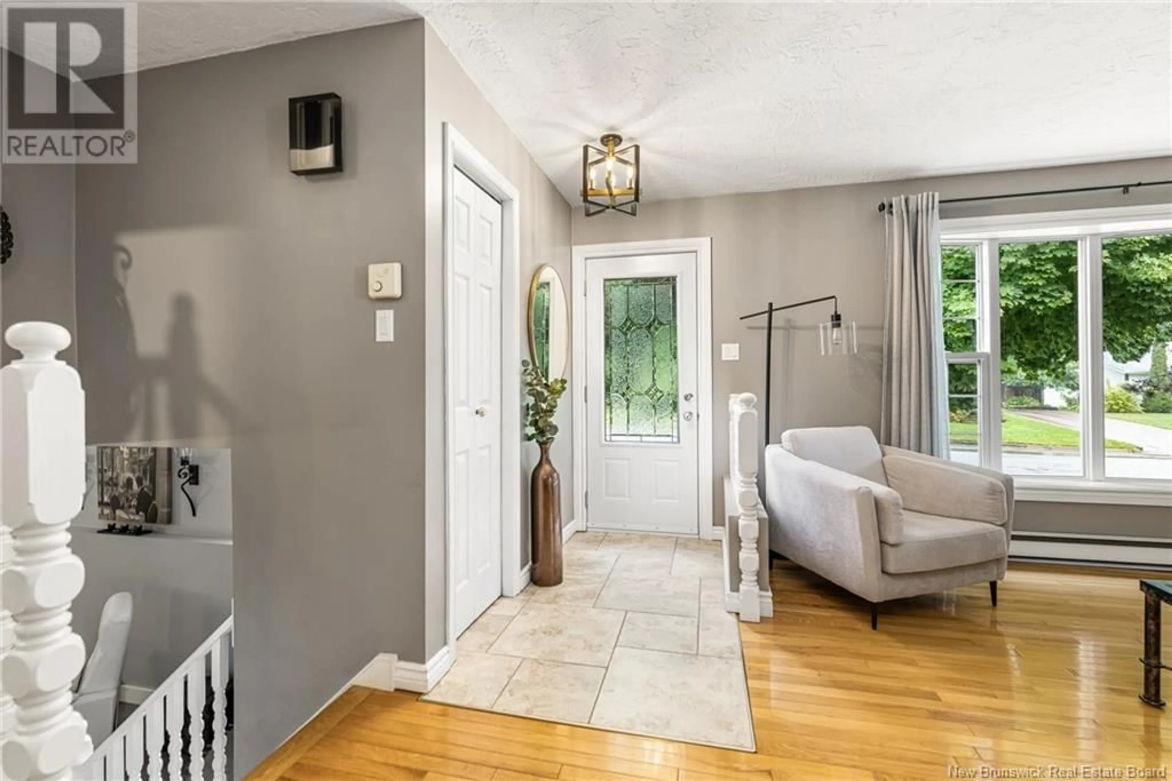 Indoor entryway, wood floors for 547 Breau Street, Dieppe New Brunswick E1A5N1