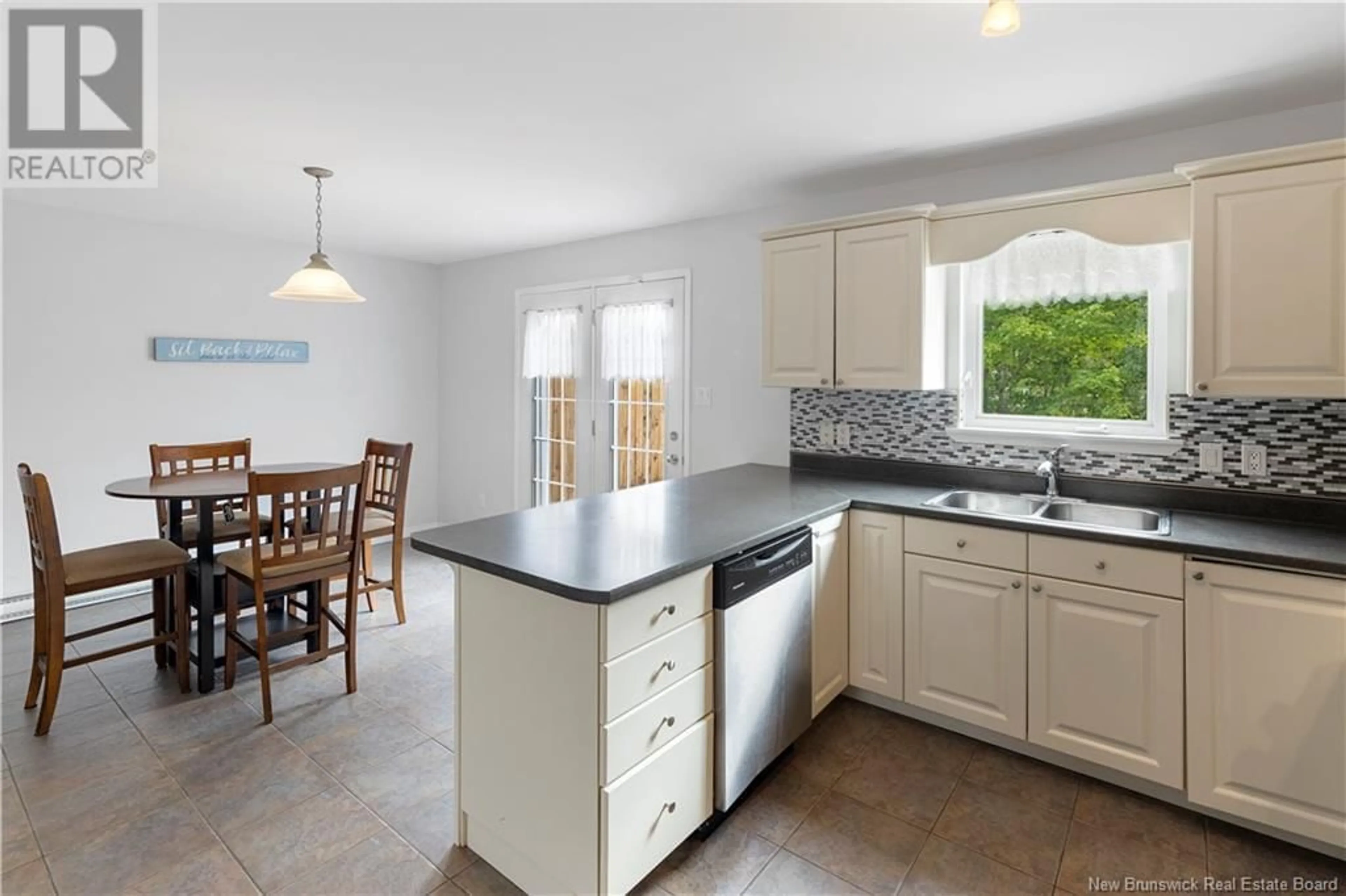 Standard kitchen for 36 Stoneham Drive, Moncton New Brunswick E1G4Z6