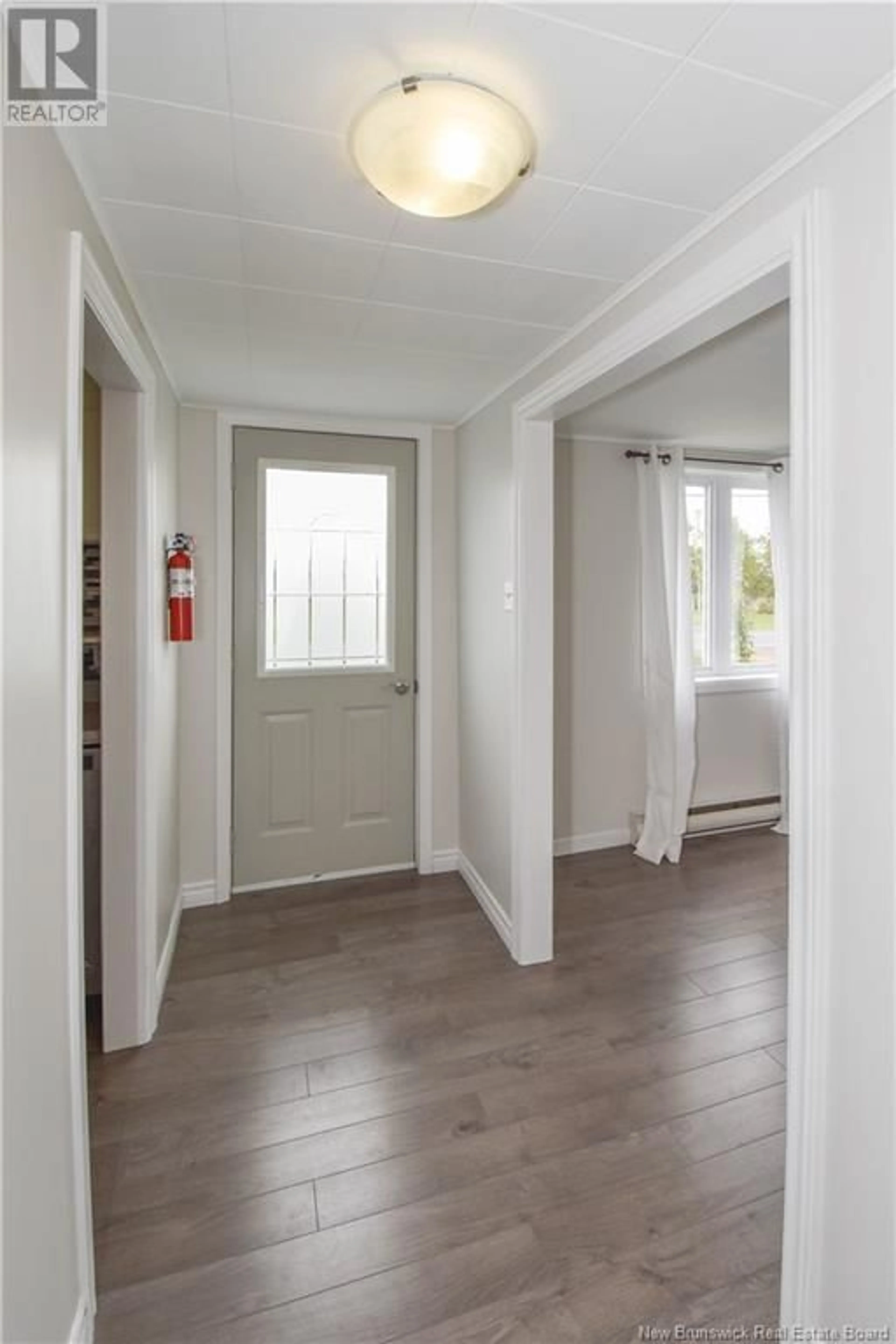 Indoor entryway, wood floors for 5883 340 Route, Haut-Paquetville New Brunswick E8R1S9