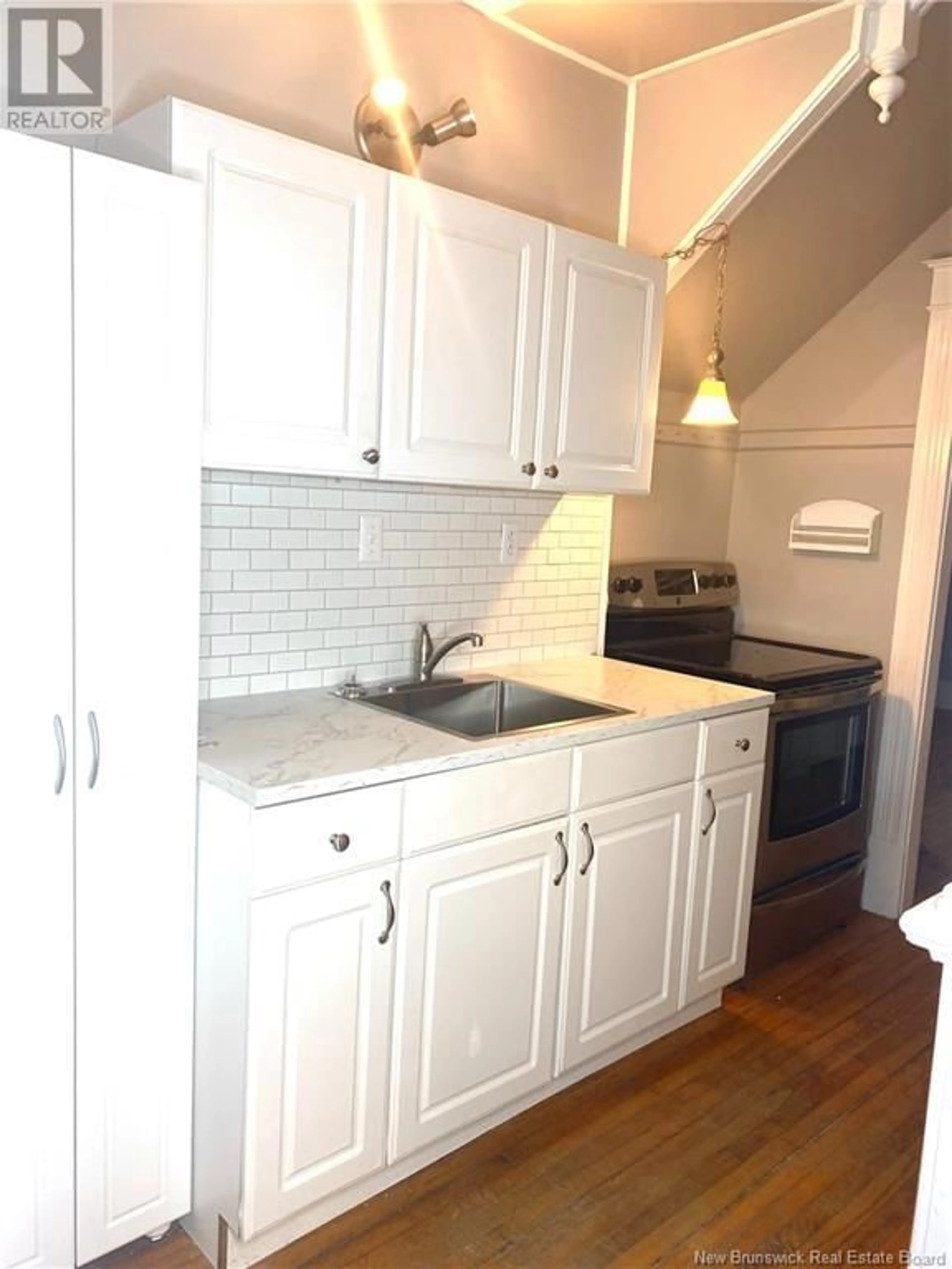 Standard kitchen for 49 Elmwood Drive, Moncton New Brunswick E1A3W8