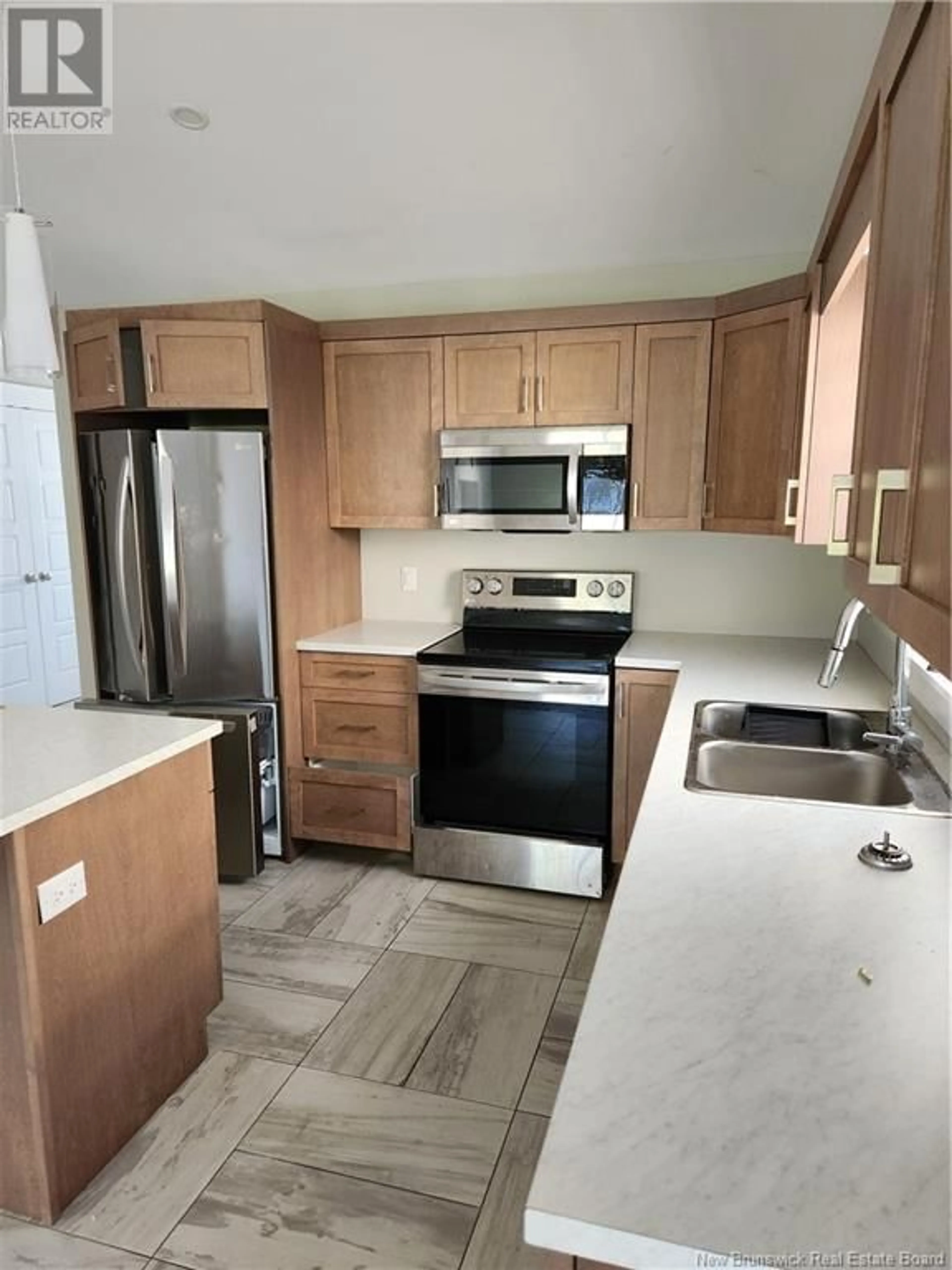 Standard kitchen, wood floors, cottage for 50 Anastasia Crescent, Moncton New Brunswick E1E0E4