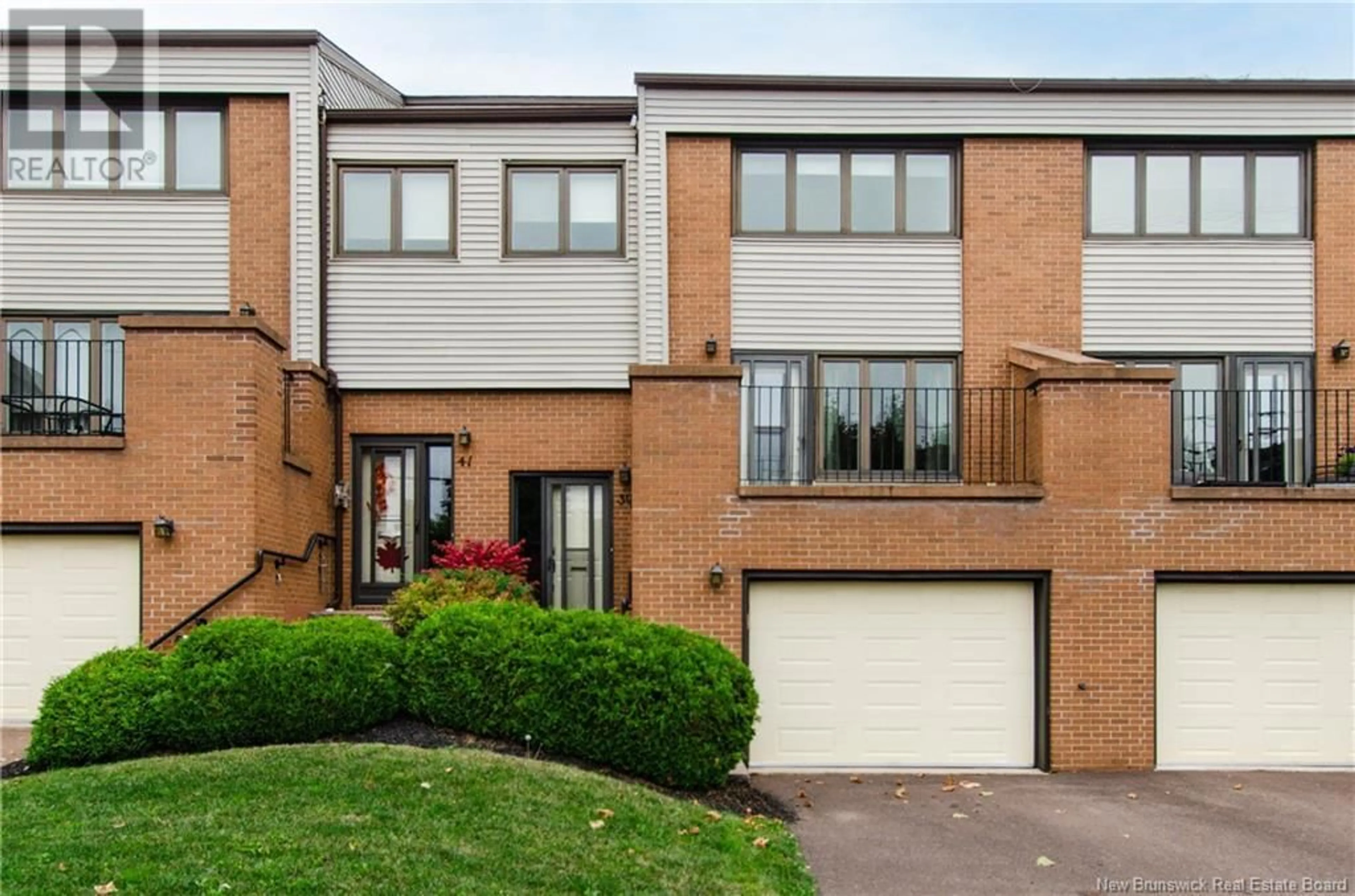 A pic from exterior of the house or condo, the front or back of building for 39 Parlee Drive, Moncton New Brunswick E1E3B2