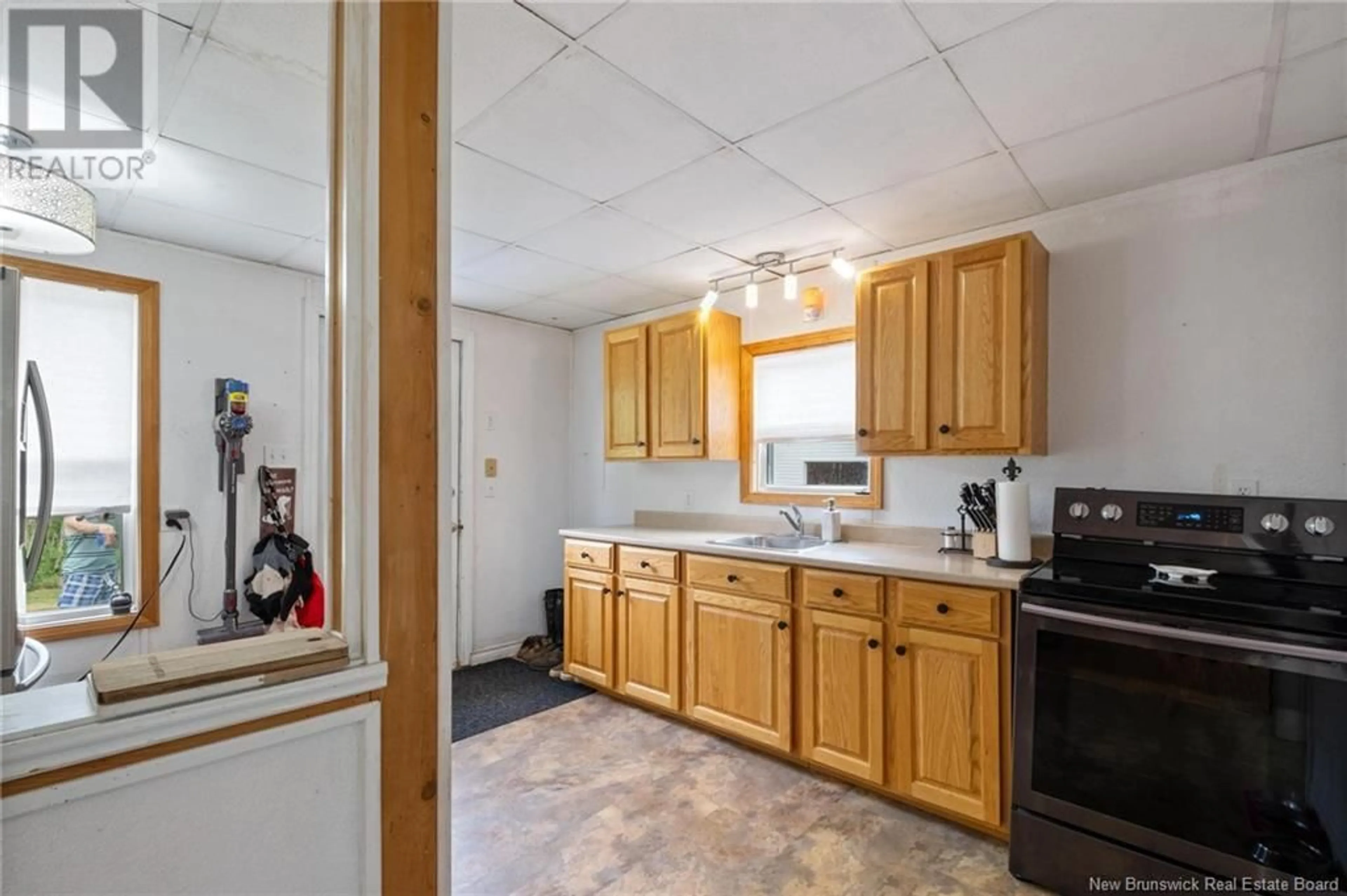 Standard kitchen, wood floors, cottage for 1309 Route 715, Lower Cambridge New Brunswick E4C3R1