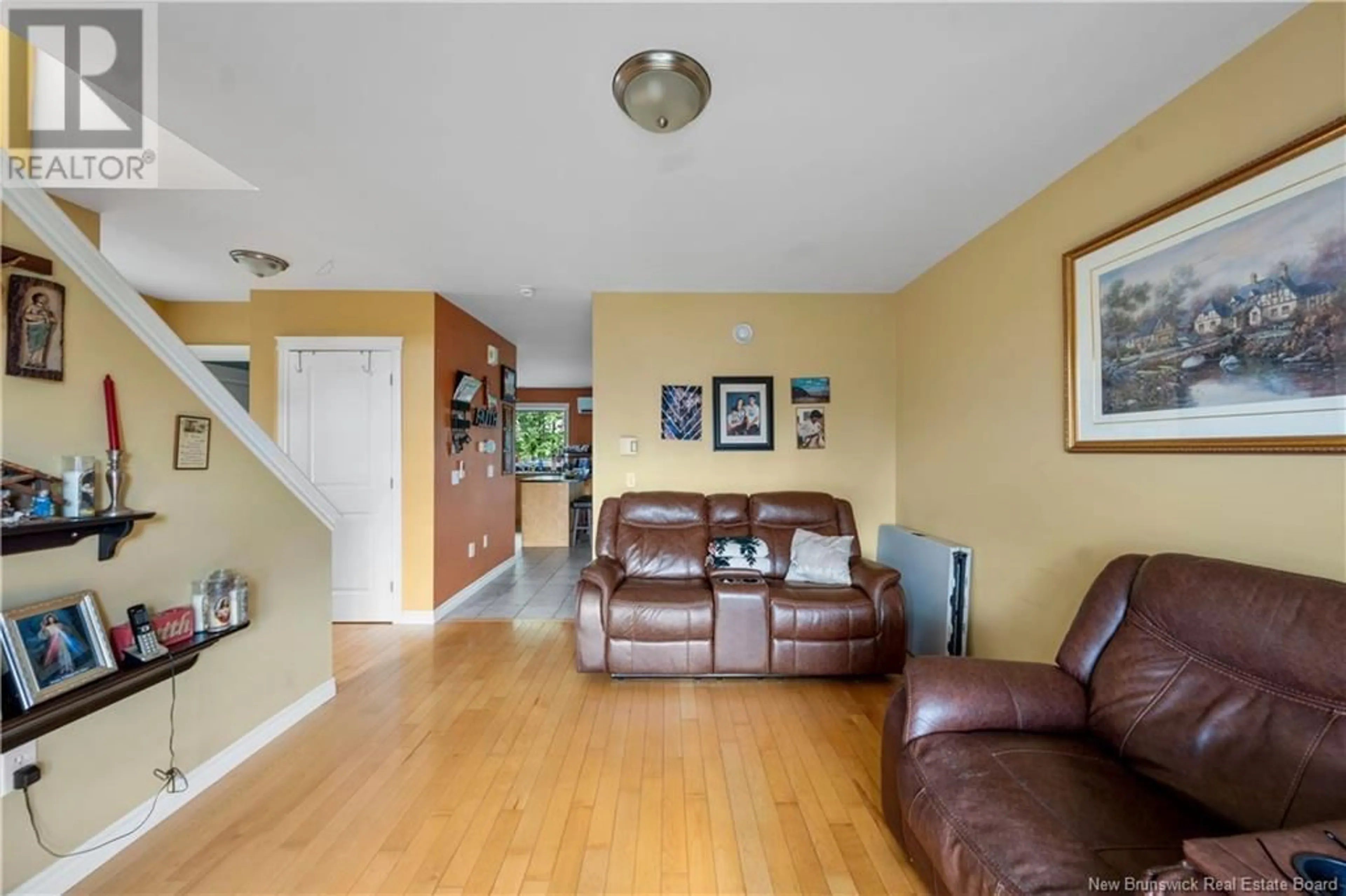 Living room, wood floors for 39 Sunshine Drive, Moncton New Brunswick E1G2A3