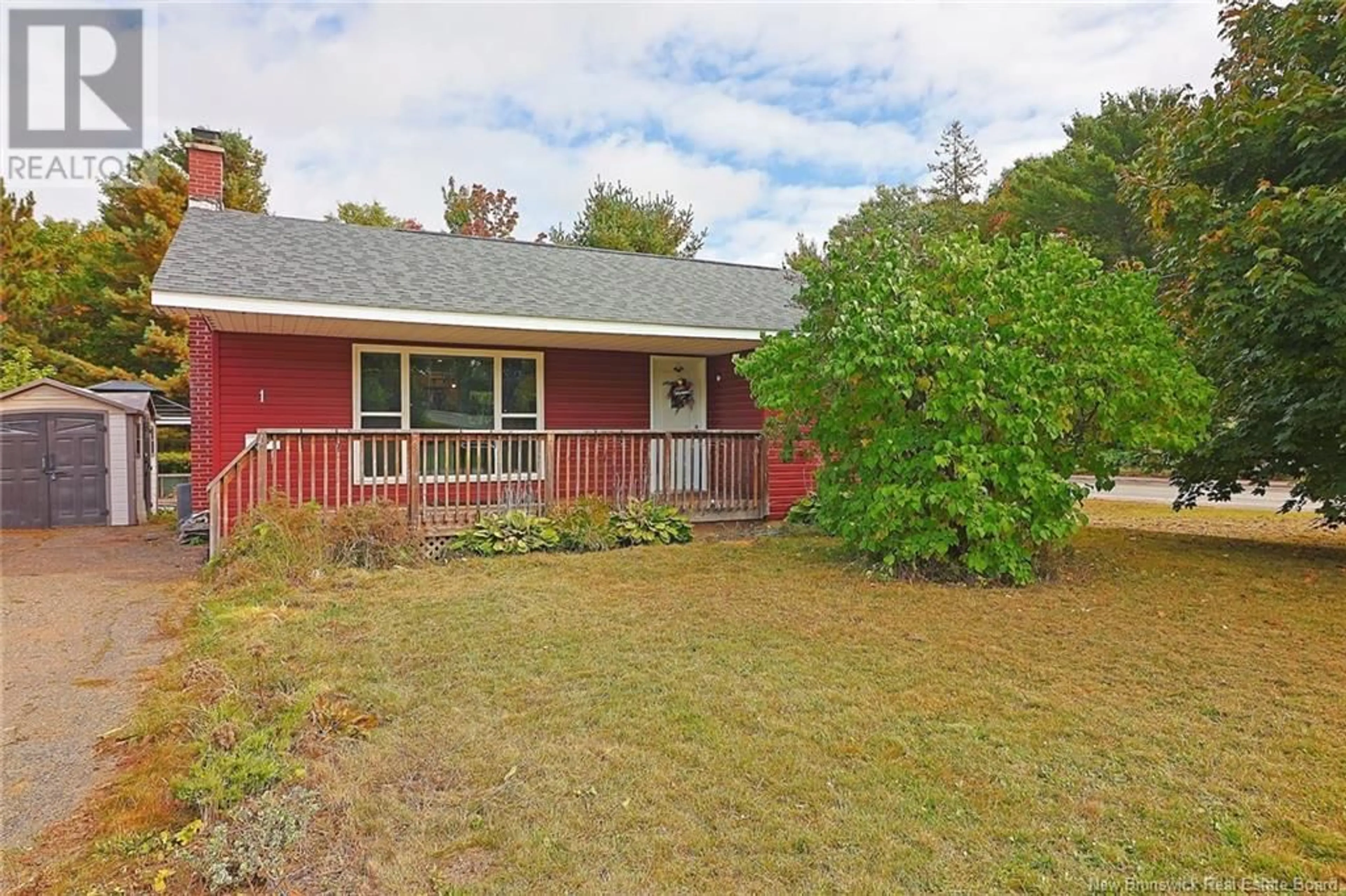 Cottage for 1 Onondaga Street, Oromocto New Brunswick E2V1B4