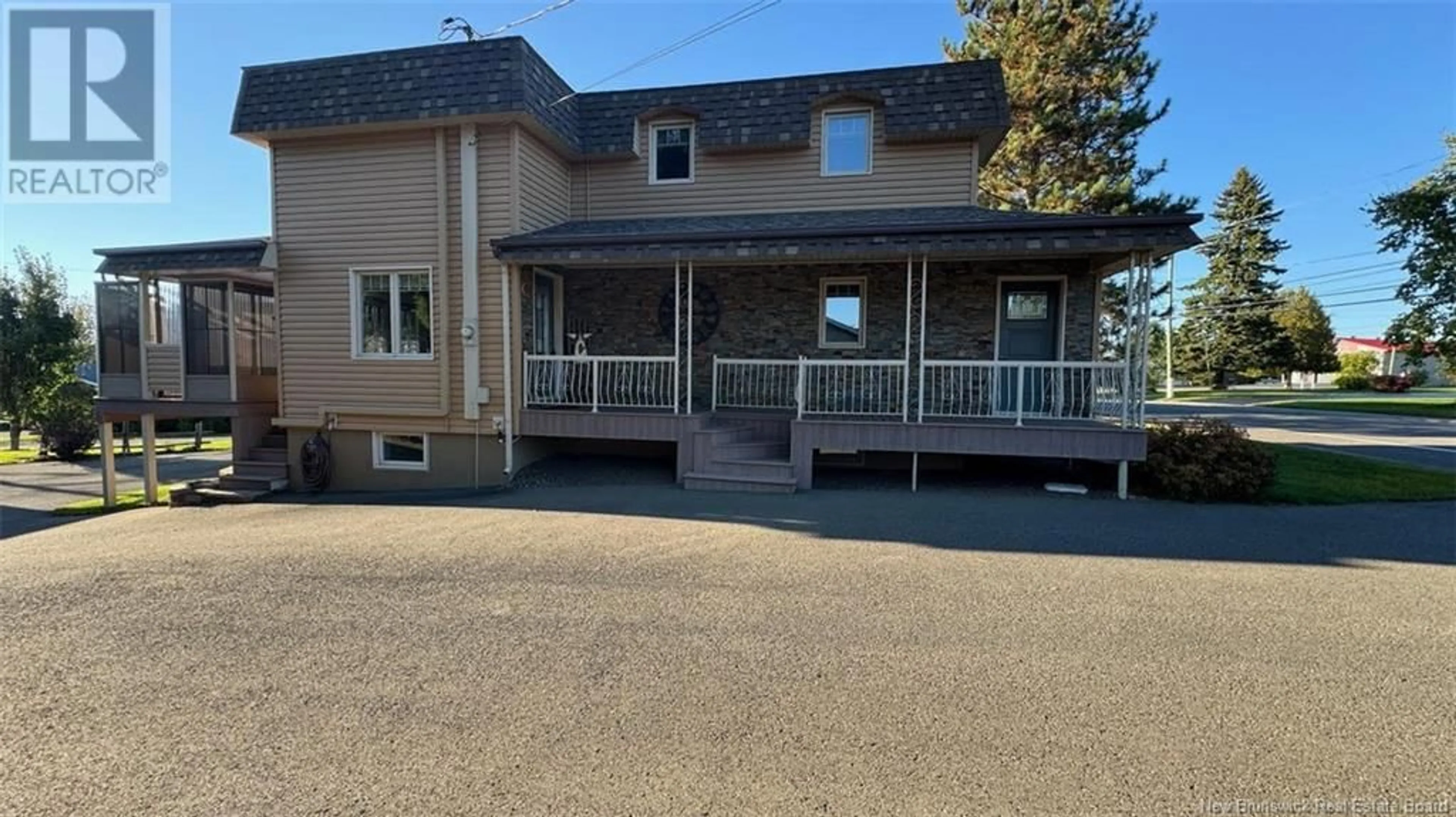 Patio, the front or back of building for 98 Principal, Green River New Brunswick E7C2T8