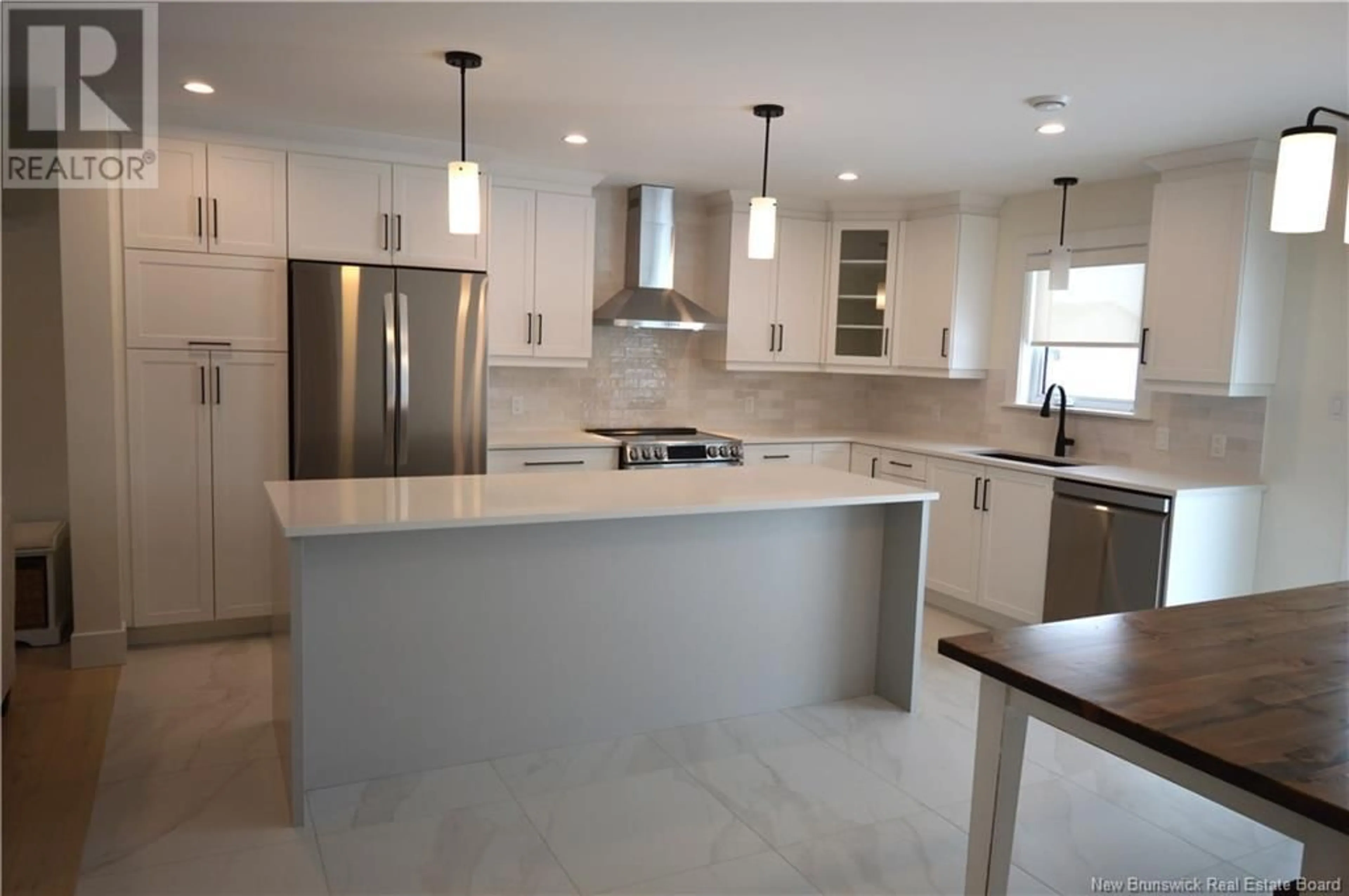 Open concept kitchen, ceramic/tile floor for 58 ROBERT, Shediac New Brunswick E4P0R2