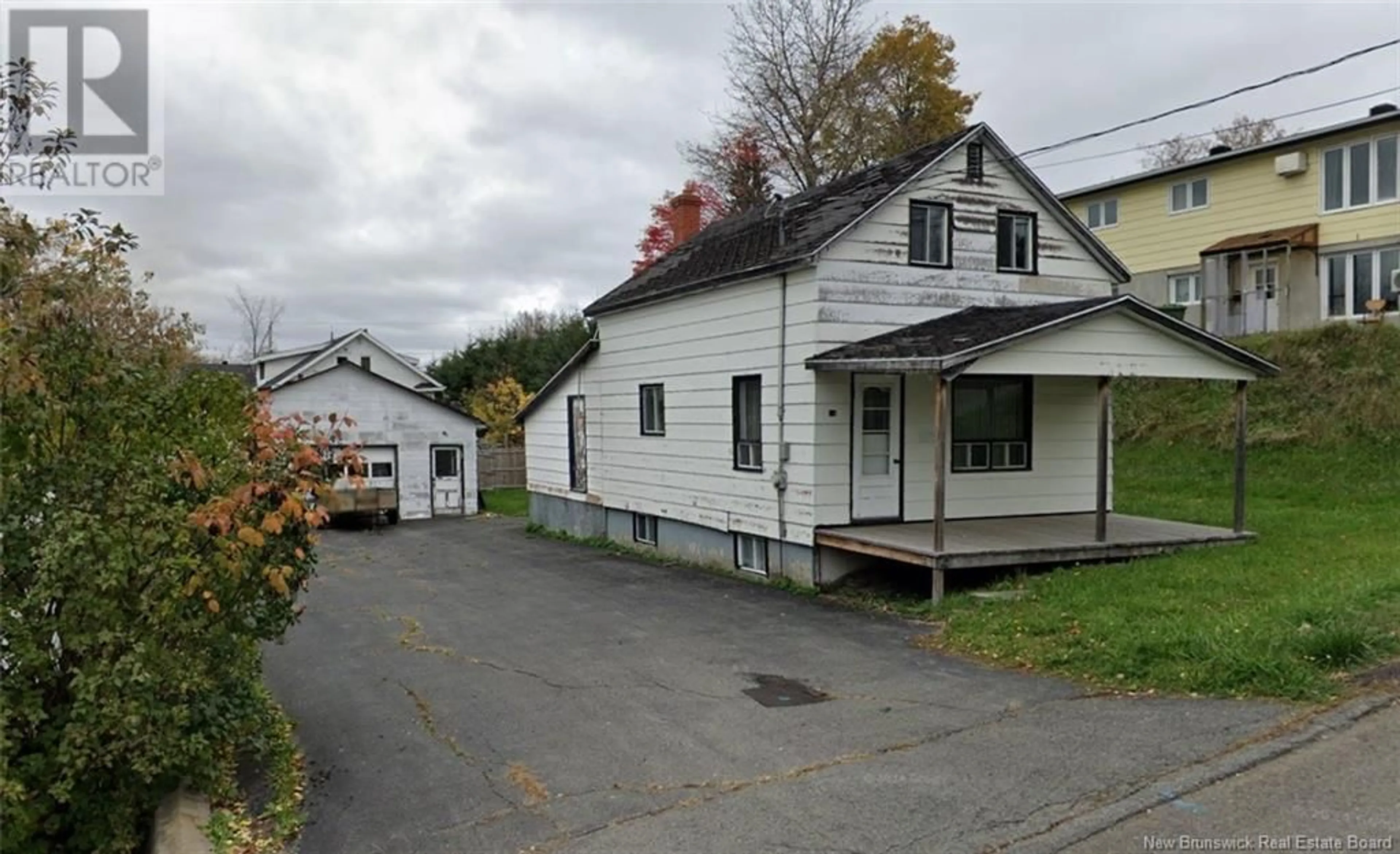 Frontside or backside of a home, cottage for 14 31e Avenue, Edmundston New Brunswick E3V2R5