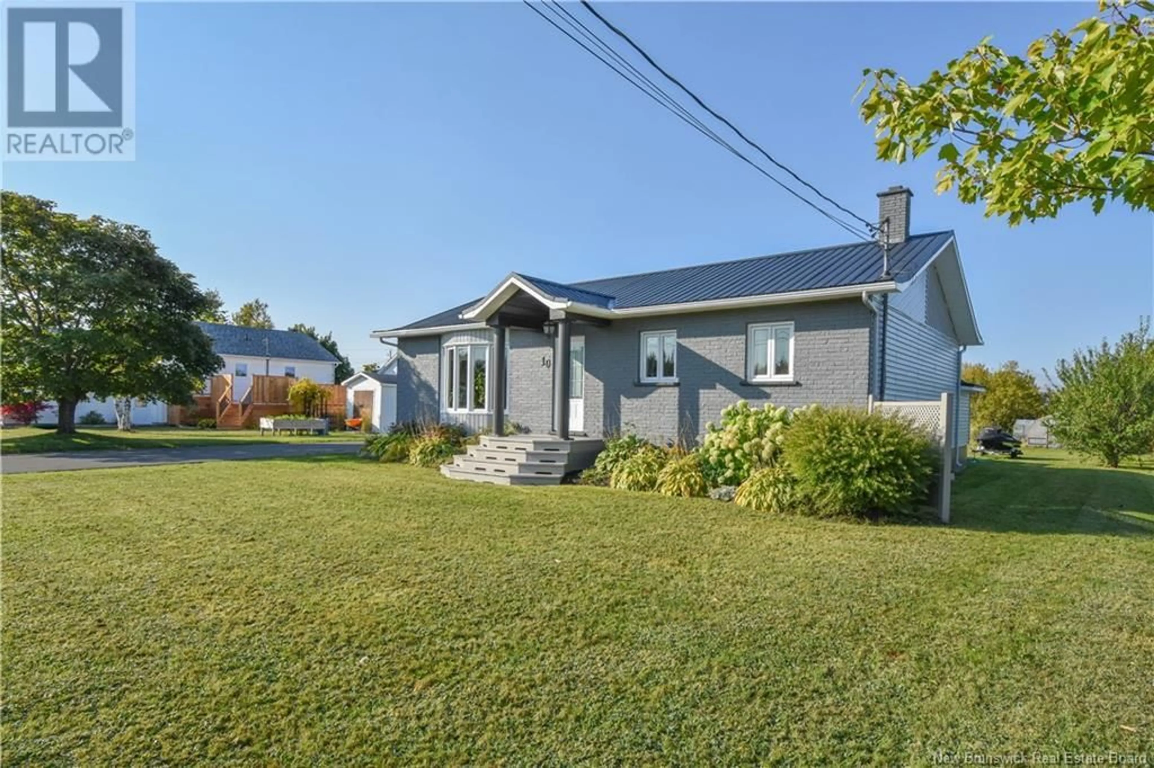 Frontside or backside of a home, cottage for 10 Gauvin Street, Caraquet New Brunswick E1W1A3