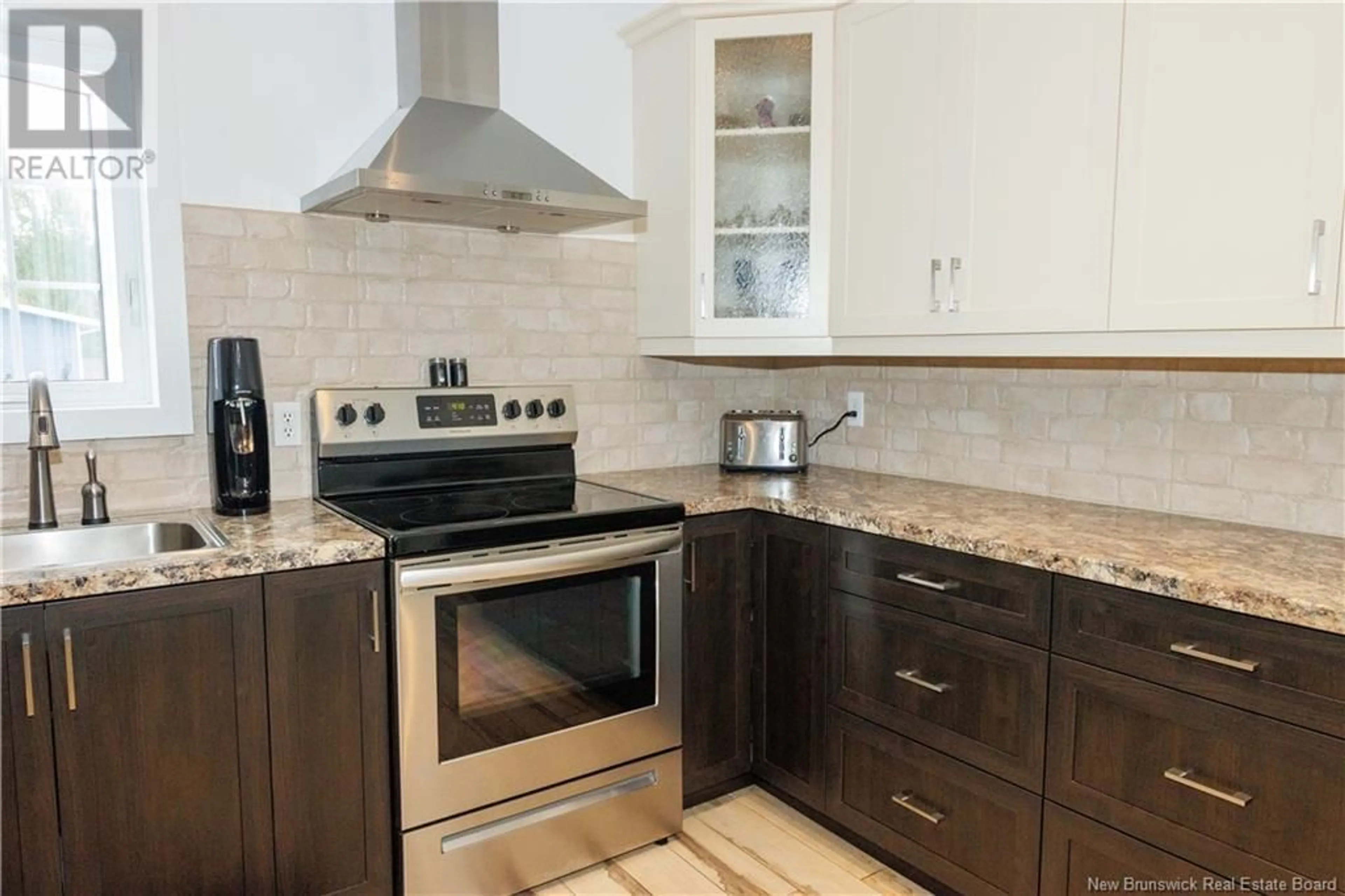 Open concept kitchen, unknown for 1066 Sycamore Avenue, Bathurst New Brunswick E2A4T8