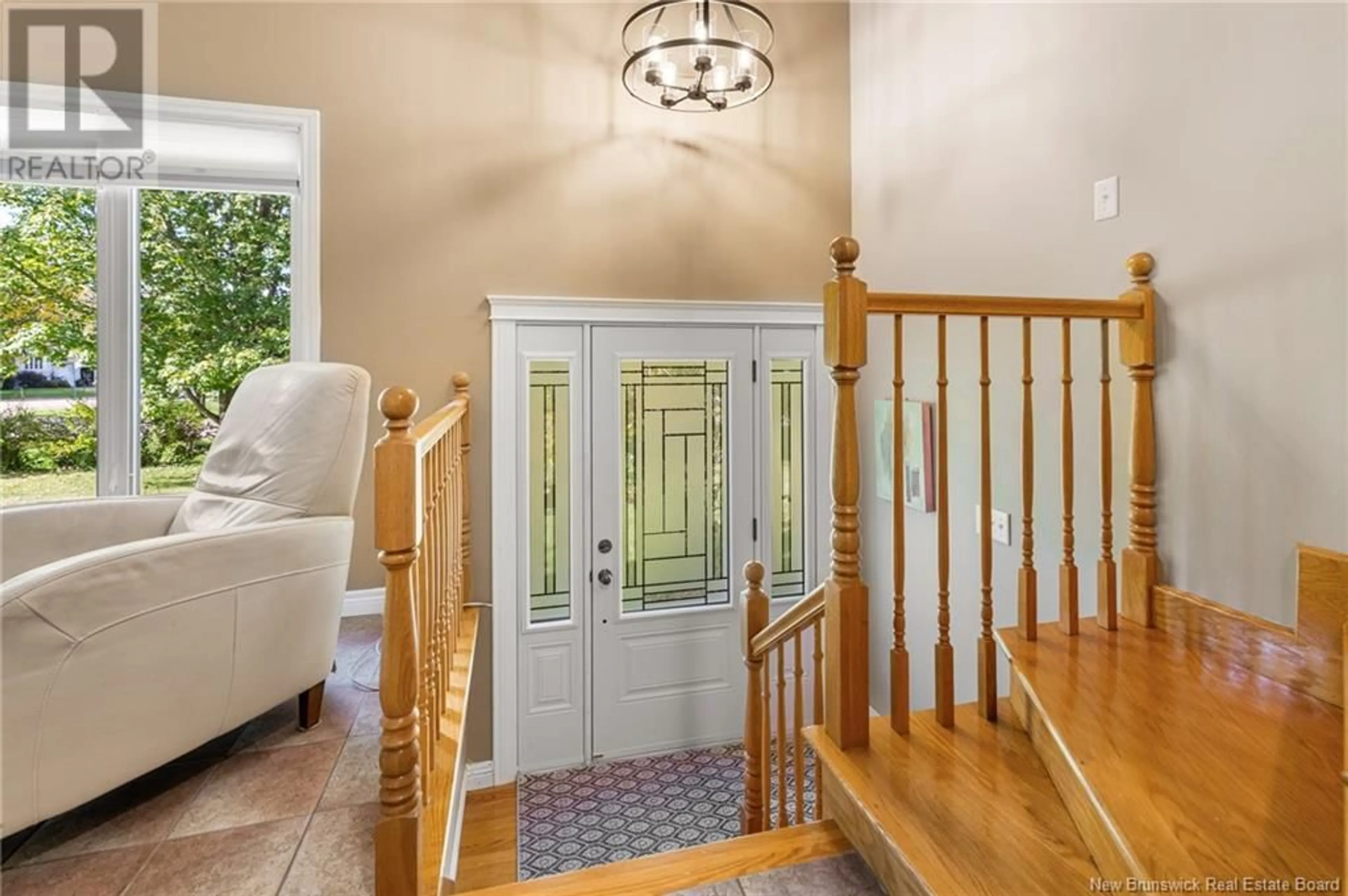 Indoor entryway, wood floors for 429 Beauport Street, Shediac New Brunswick E4P1G4